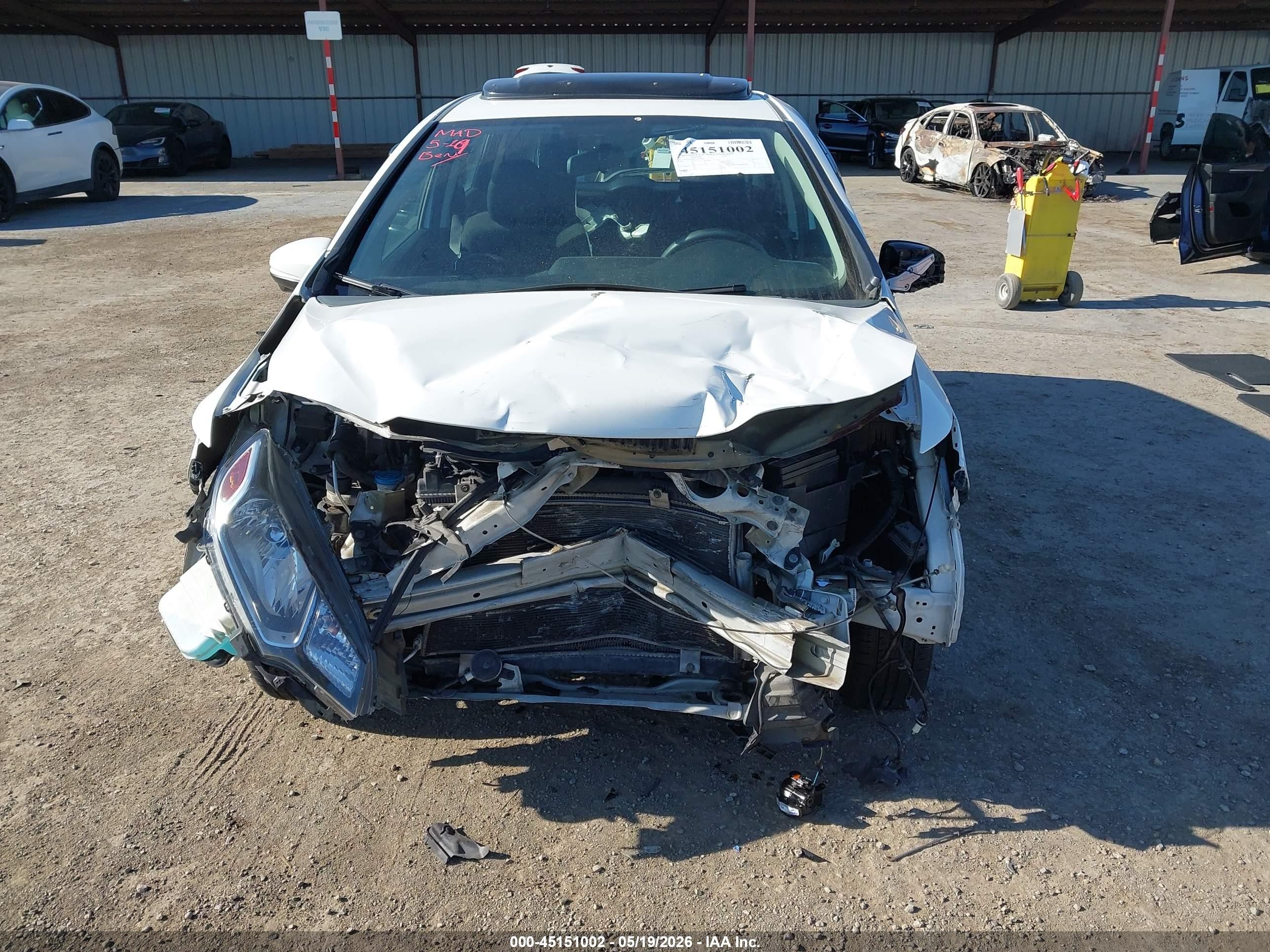 2015 Honda Fit Ex/ex-l White vin: 3HGGK5H85FM746385