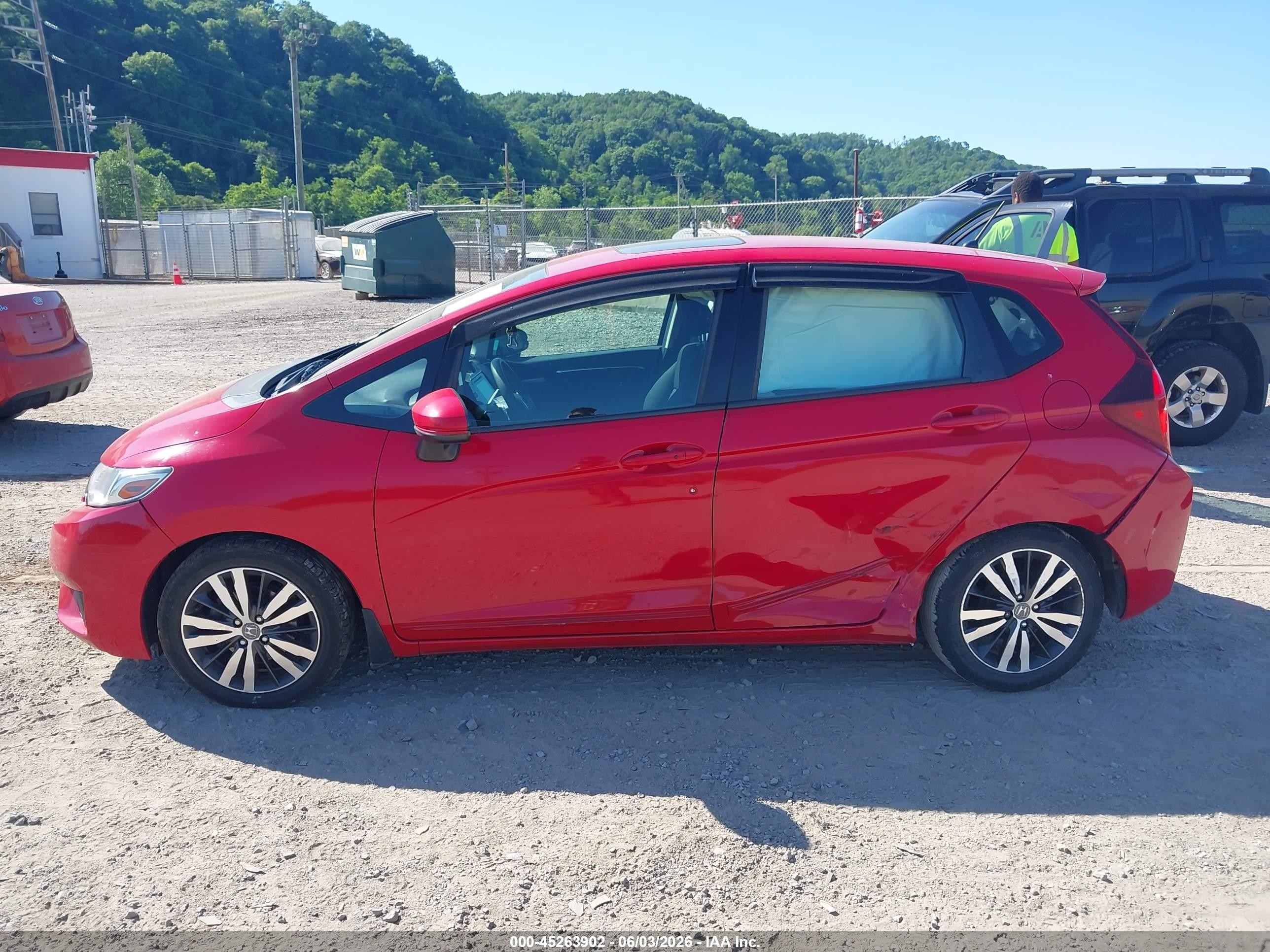 2015 Honda Fit Ex/ex-l Red vin: 3HGGK5H85FM771688