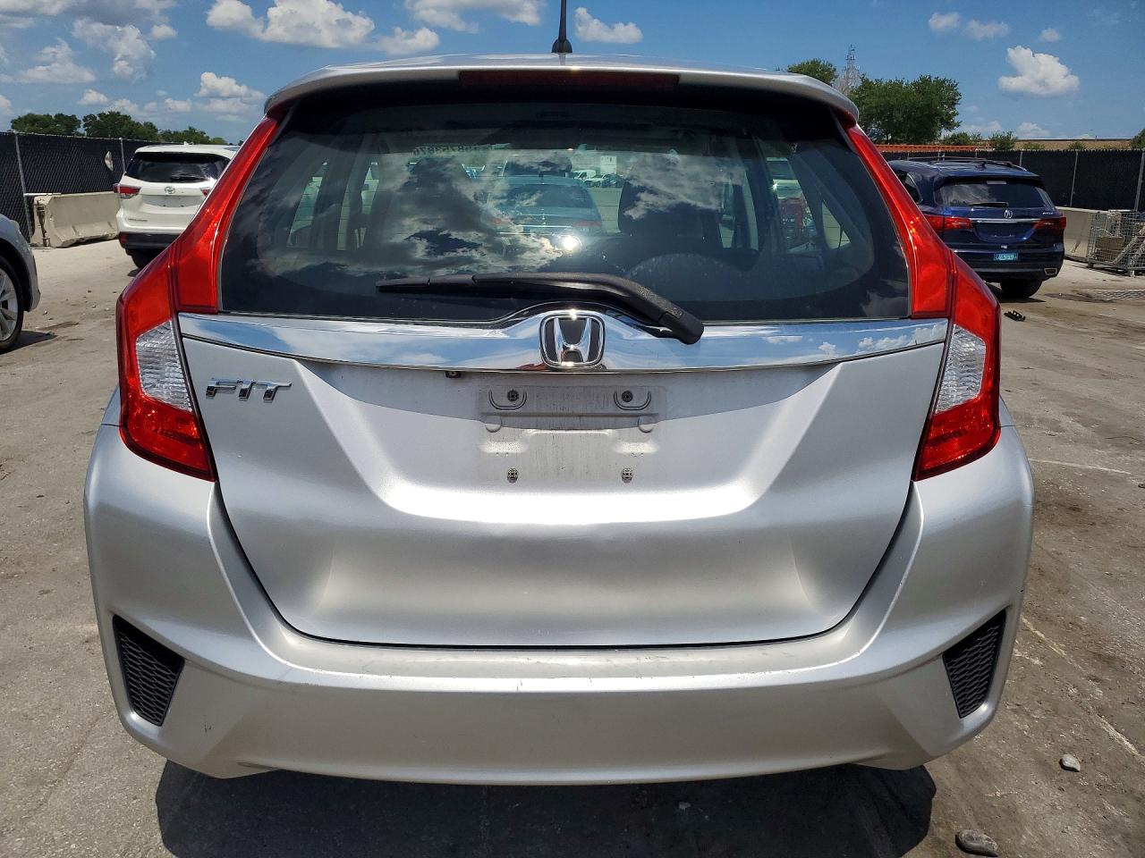 2015 Honda Fit Ex Silver vin: 3HGGK5H85FM772355