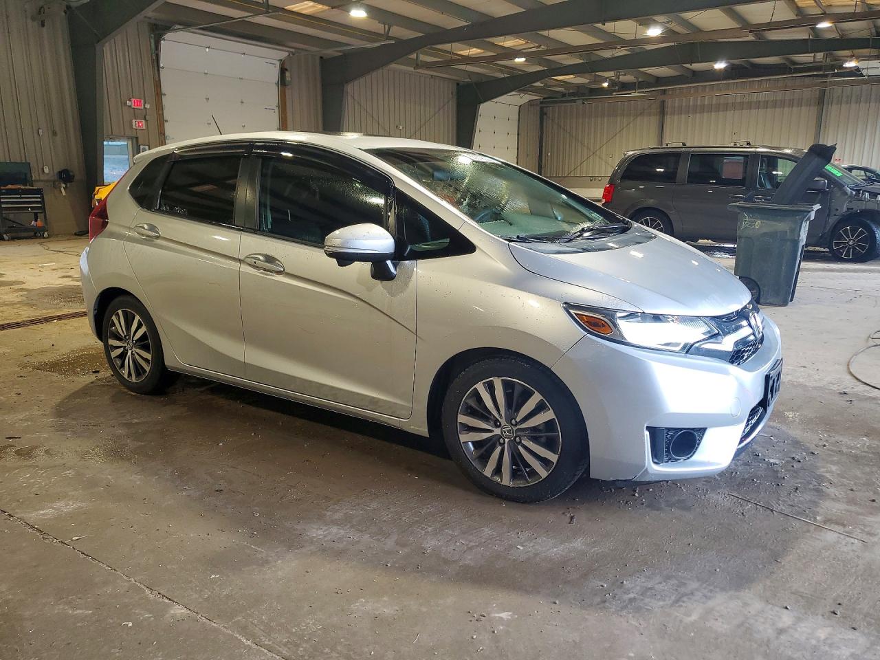 2015 Honda Fit Ex Silver vin: 3HGGK5H86FM701911