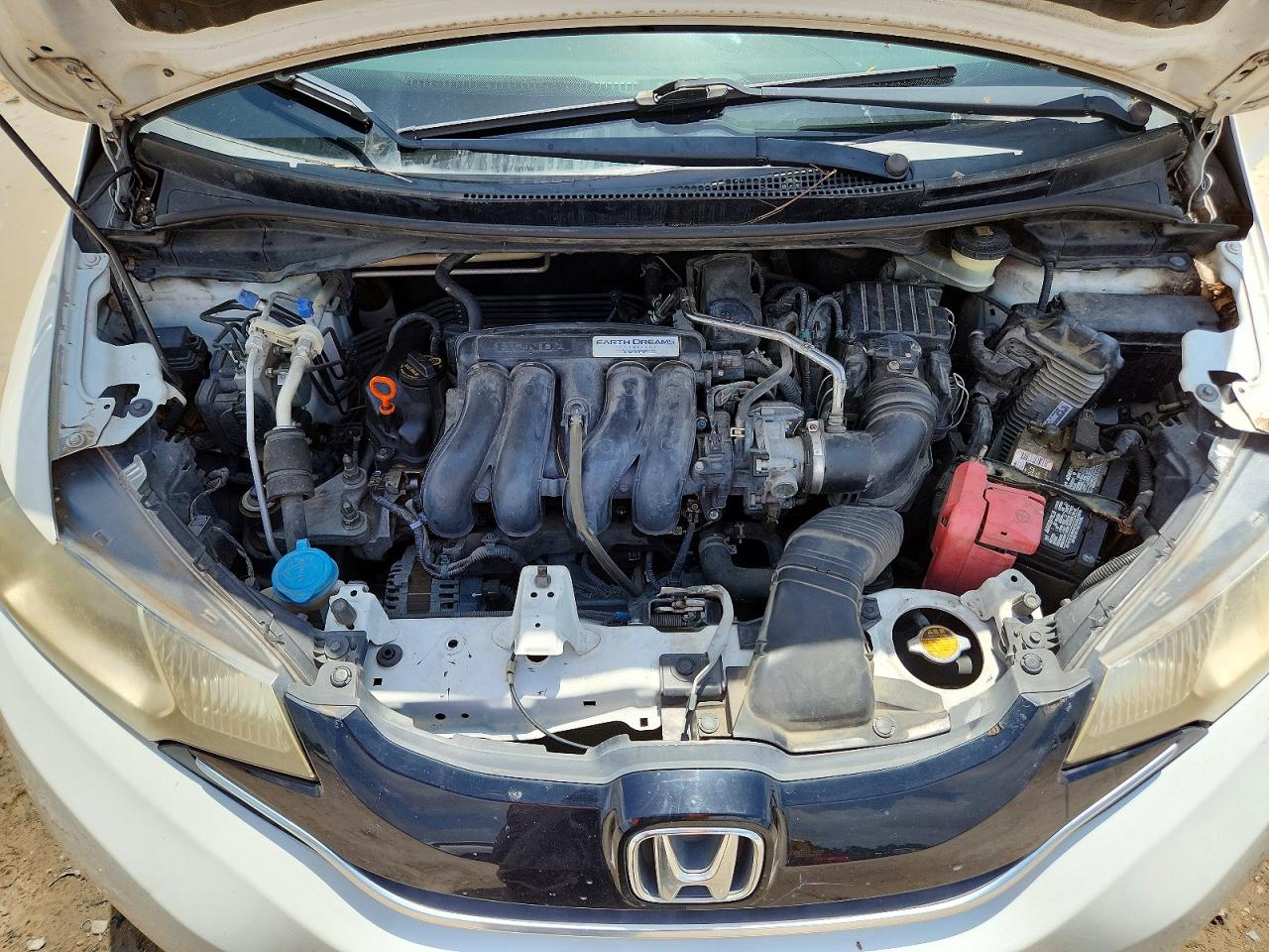2015 Honda Fit Ex White vin: 3HGGK5H86FM718028