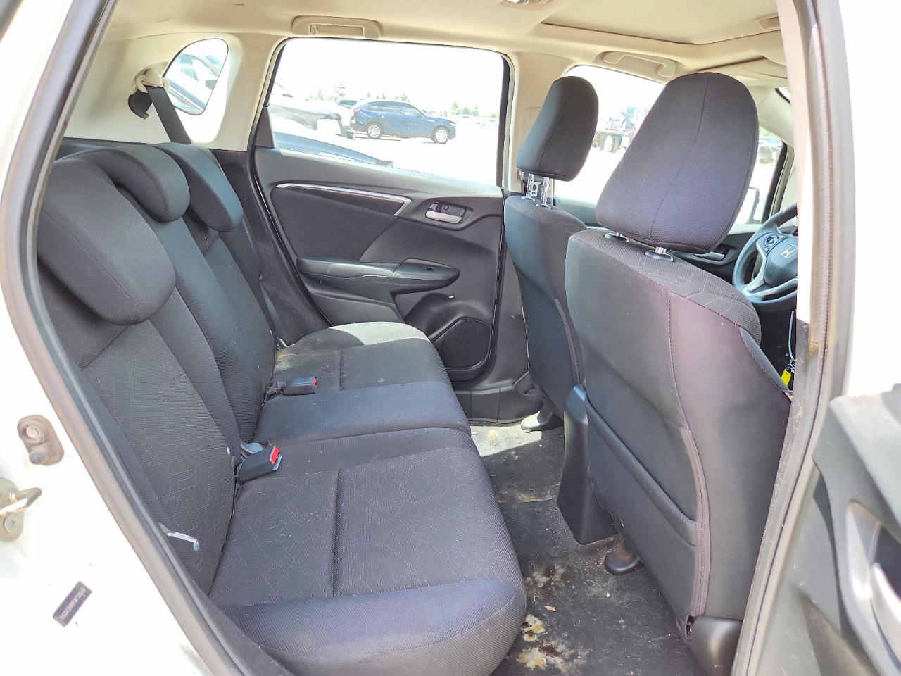 2015 Honda Fit Ex White vin: 3HGGK5H86FM718028