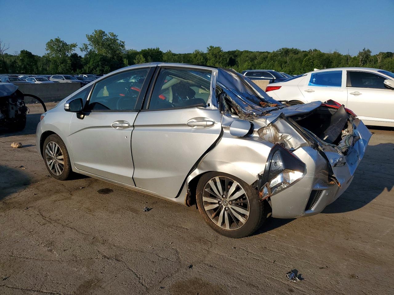 2015 Honda Fit Ex Silver vin: 3HGGK5H86FM761140