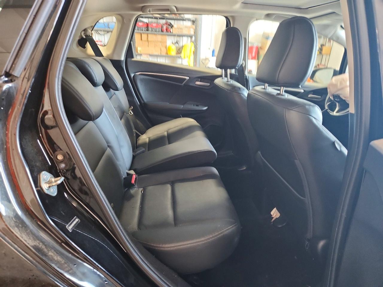 2015 Honda Fit Ex Black vin: 3HGGK5H87FM764788