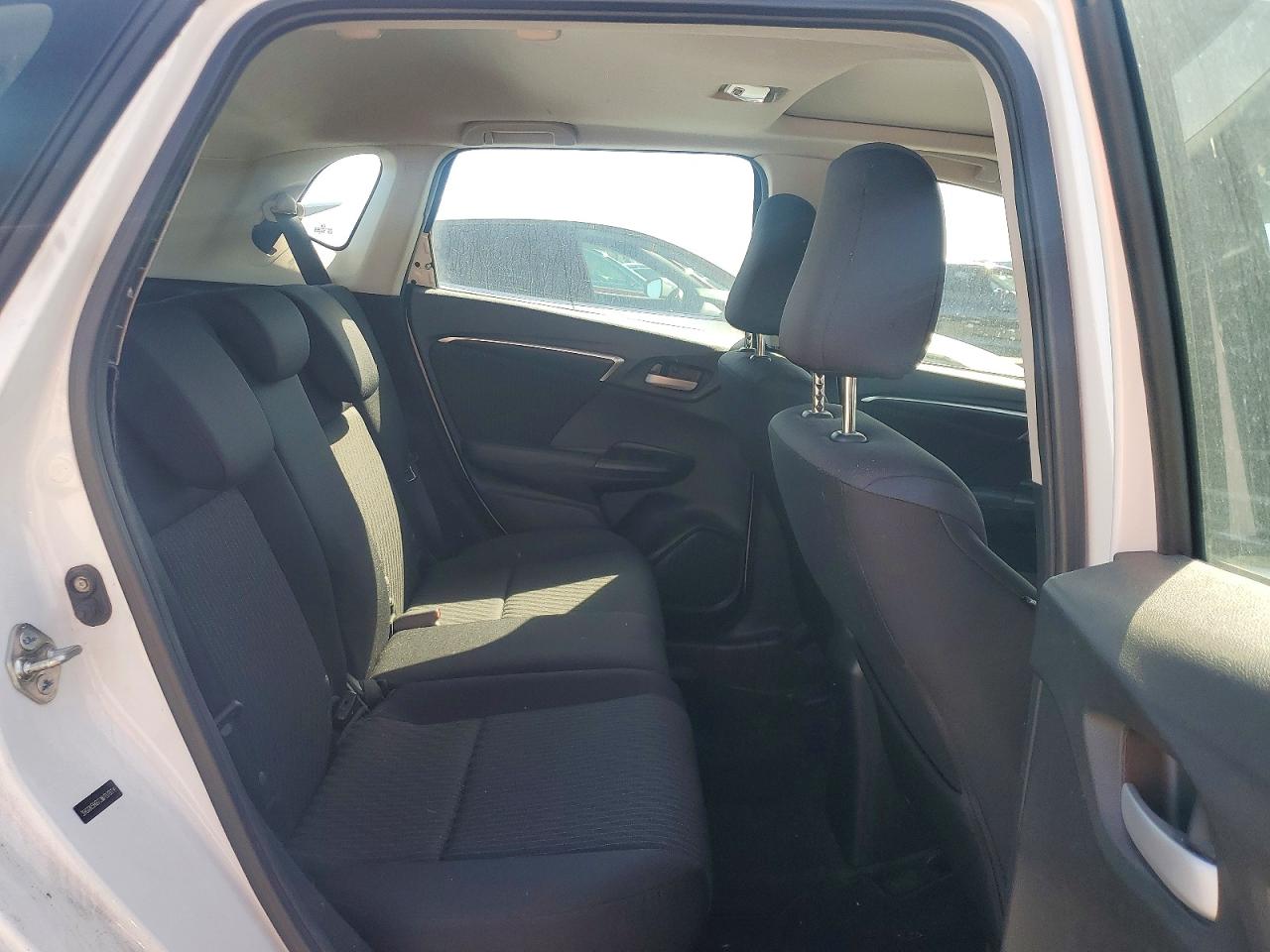 2018 Honda Fit Ex White vin: 3HGGK5H87JM707614