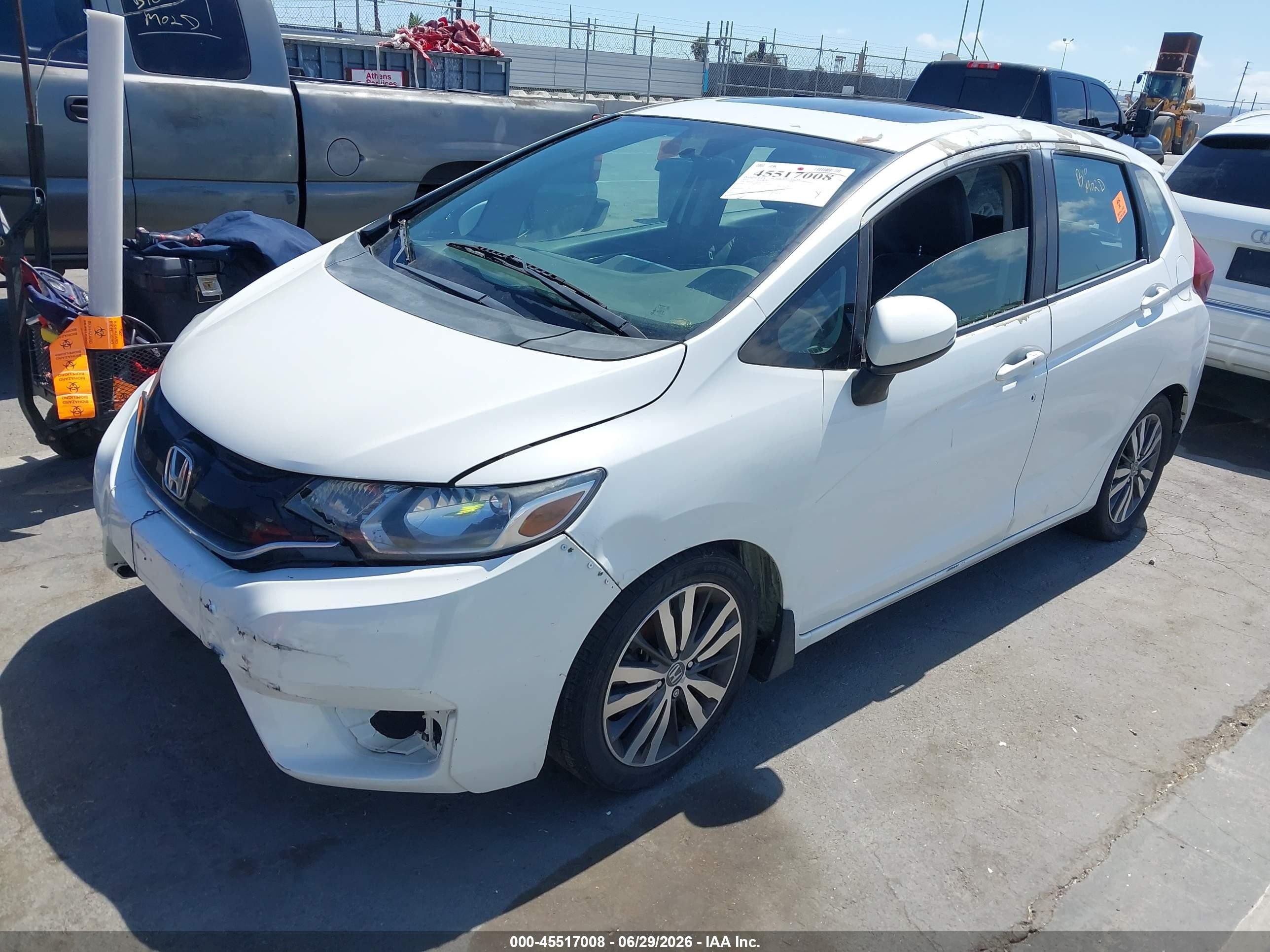 2015 Honda Fit Ex/ex-l White vin: 3HGGK5H88FM720184