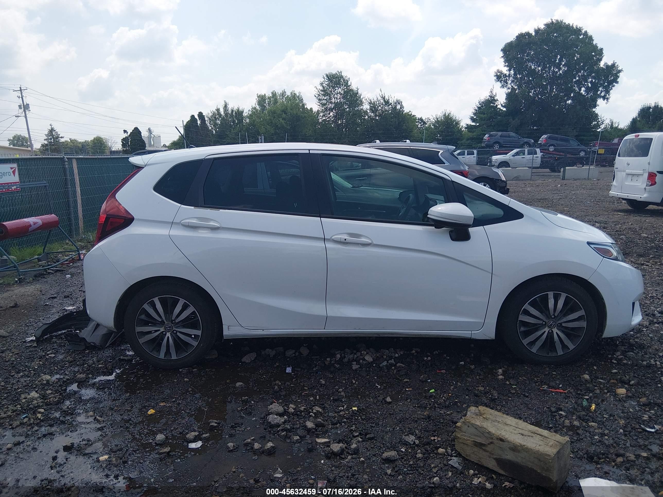 2015 Honda Fit Ex/ex-l White vin: 3HGGK5H89FM774366