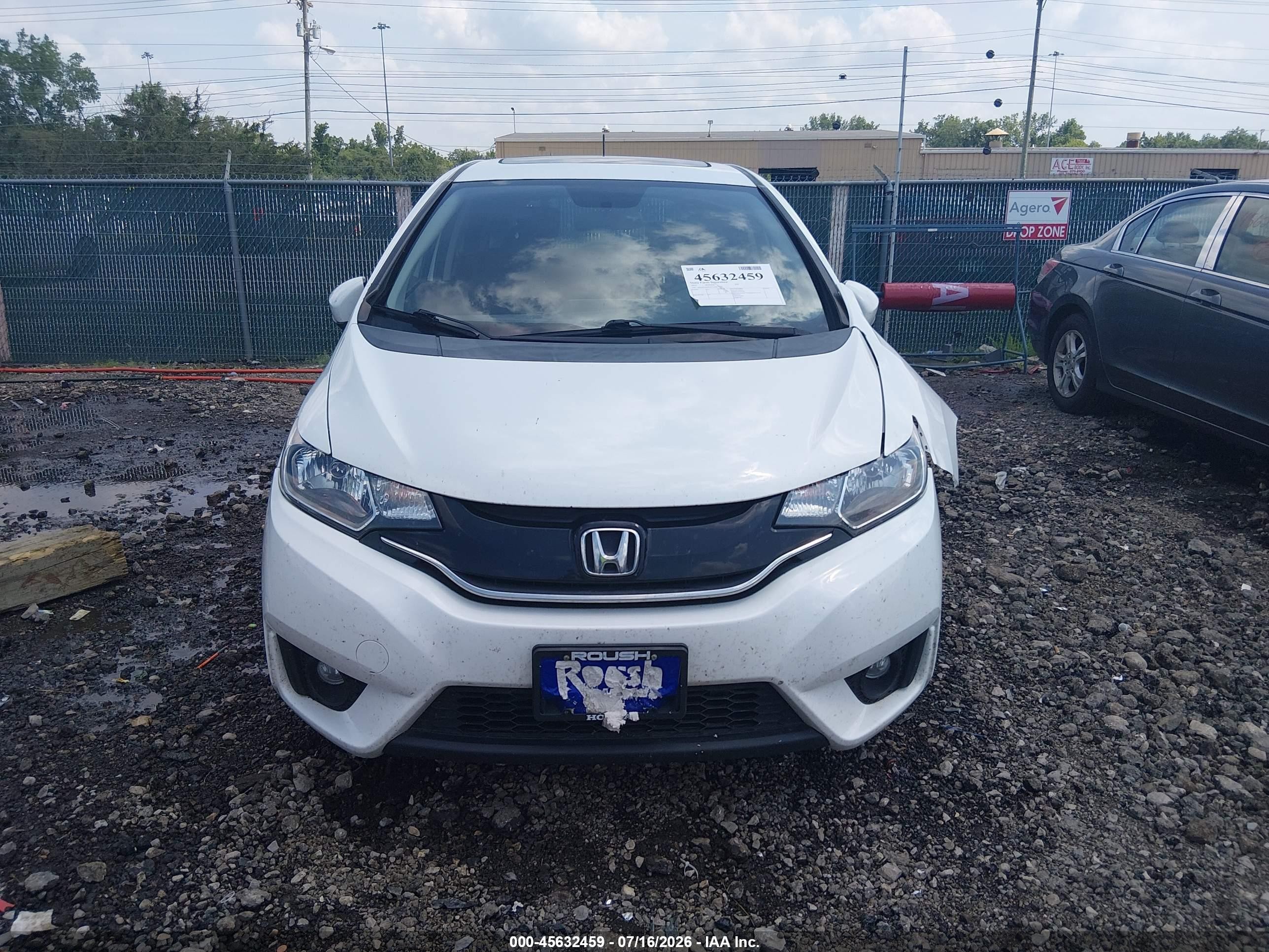 2015 Honda Fit Ex/ex-l White vin: 3HGGK5H89FM774366