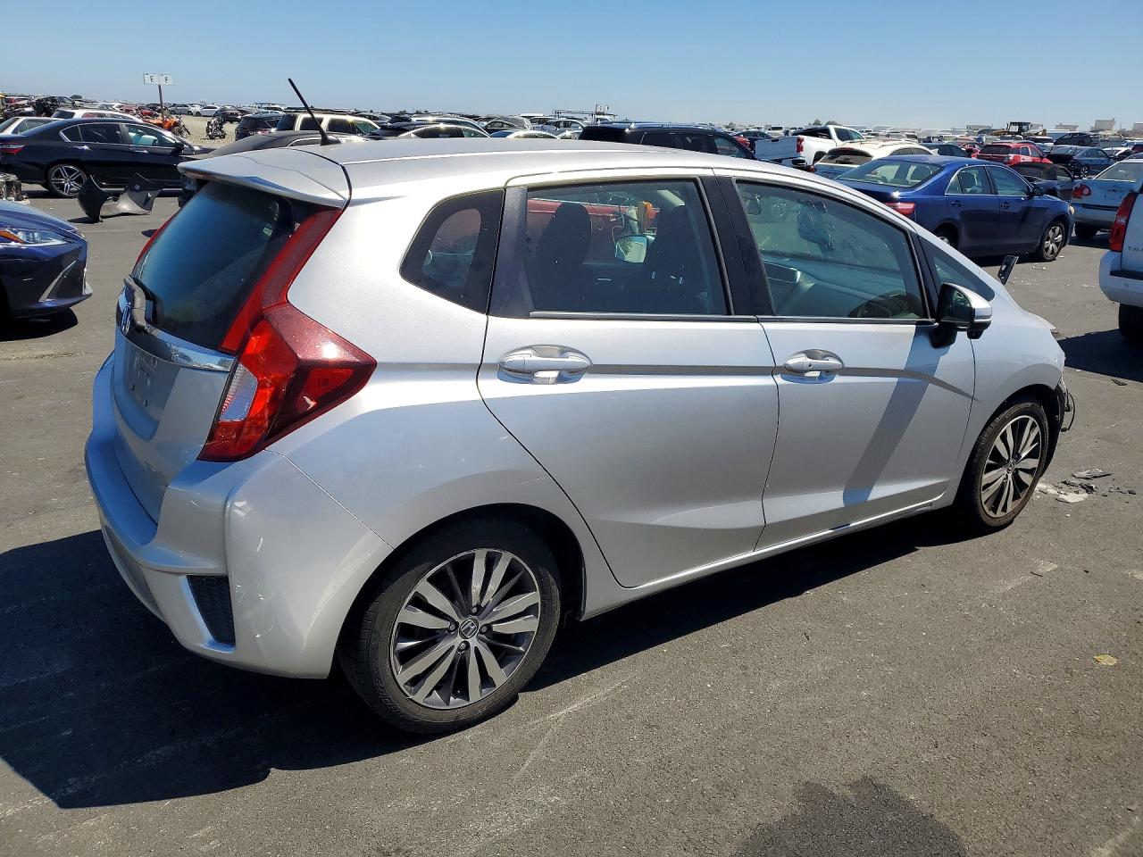 2015 Honda Fit Ex Silver vin: 3HGGK5H8XFM703290