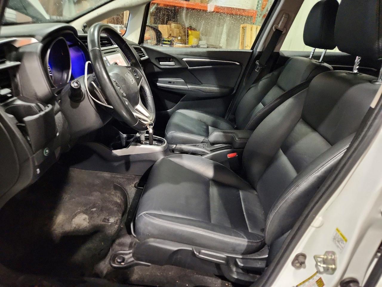 2015 Honda Fit Ex White vin: 3HGGK5H8XFM750724