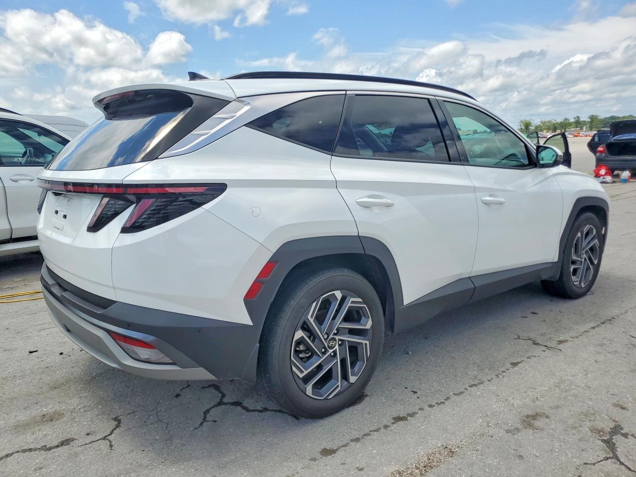 2025 Hyundai Tucson Limited White vin: 3KMJE3DE5SE022774