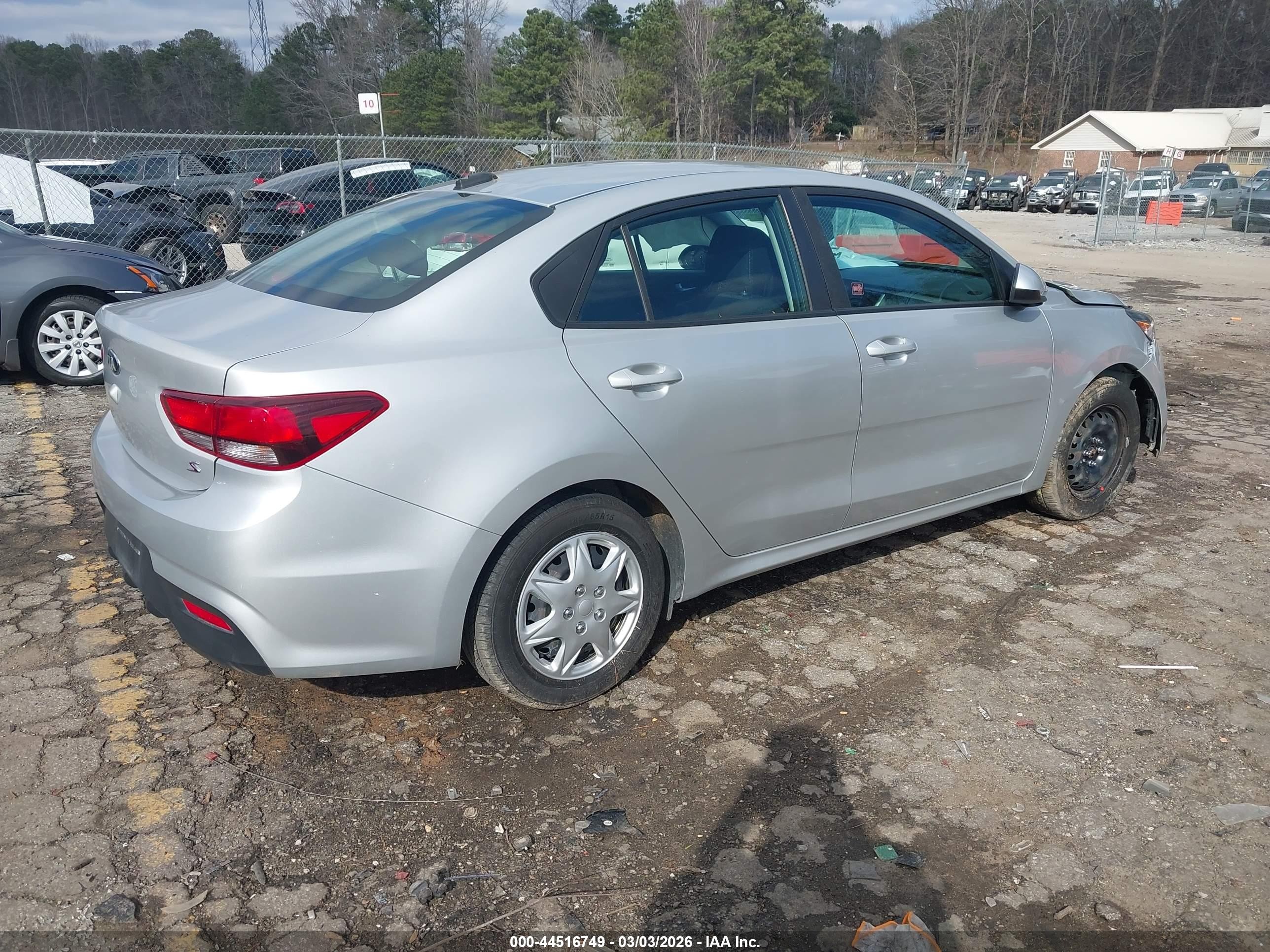 2018 Kia Rio S Silver vin: 3KPA24AB0JE120184