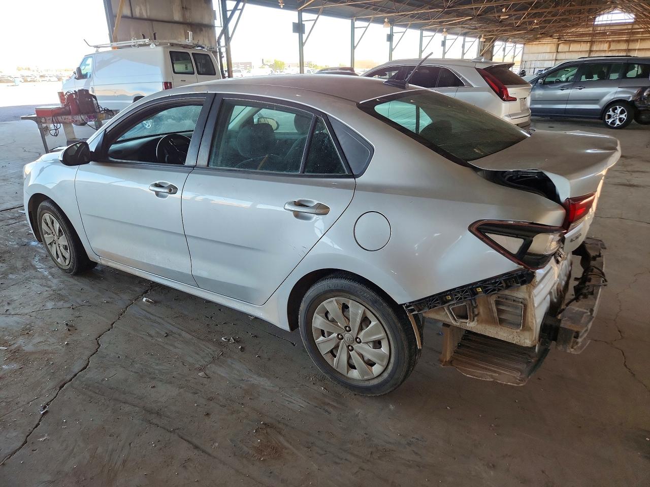 2018 Kia Rio Lx/s Silver vin: 3KPA24AB1JE085543