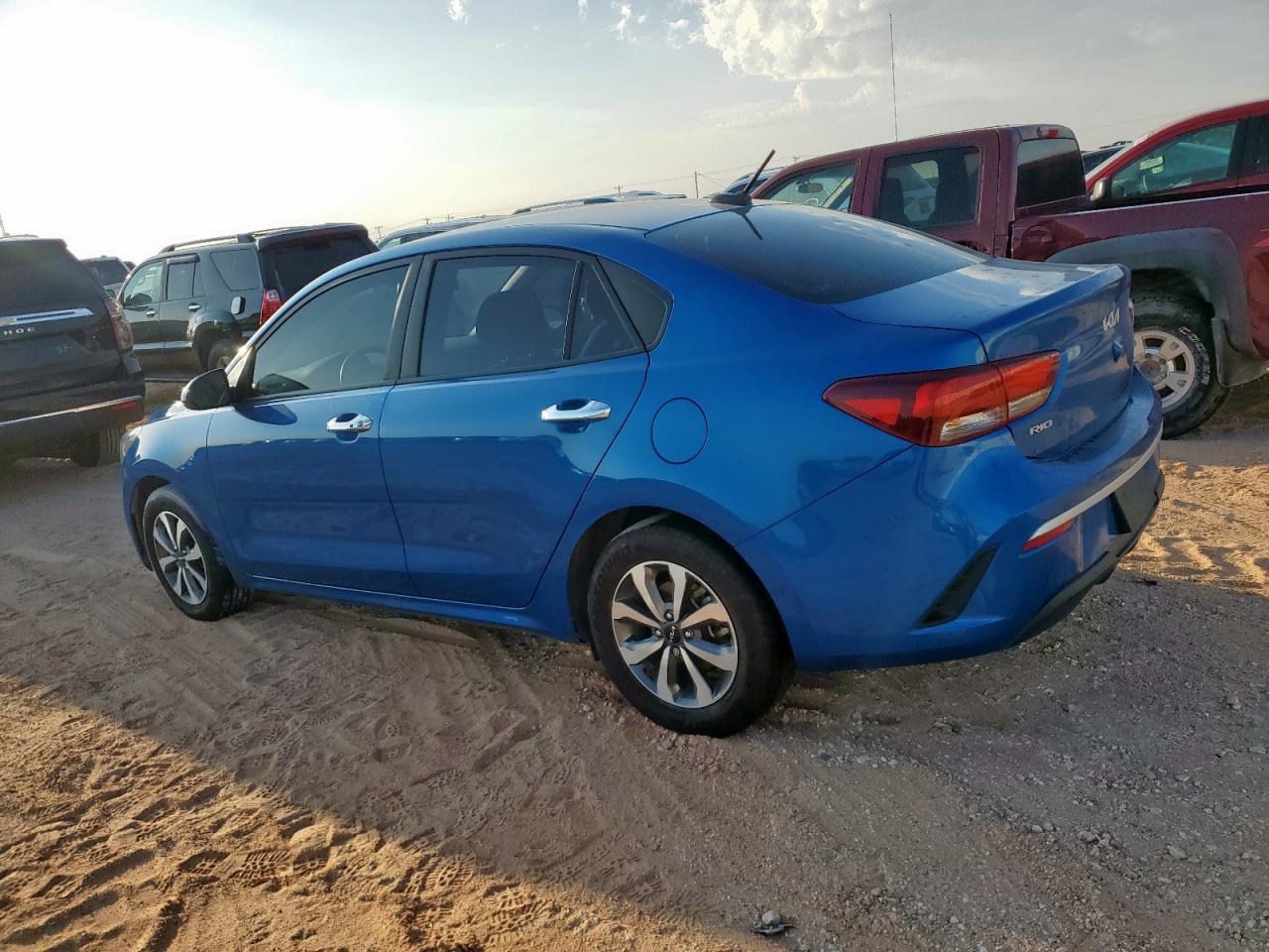 Price & History 2022 Kia Rio Lx 1.6l 4 vin: 3KPA24AD0NE477307