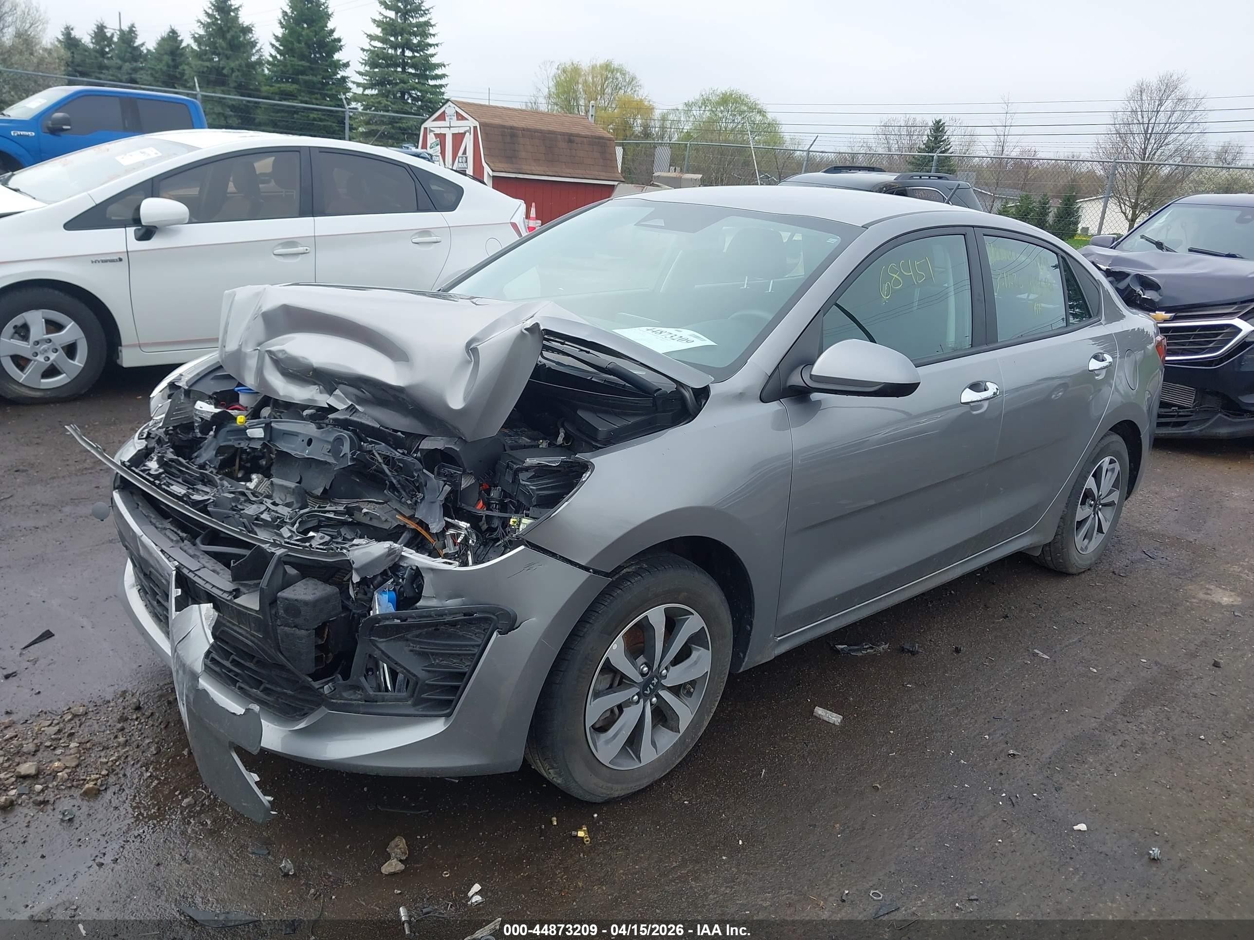 2021 Kia Rio S Серебряный vin: 3KPA24AD3ME395084