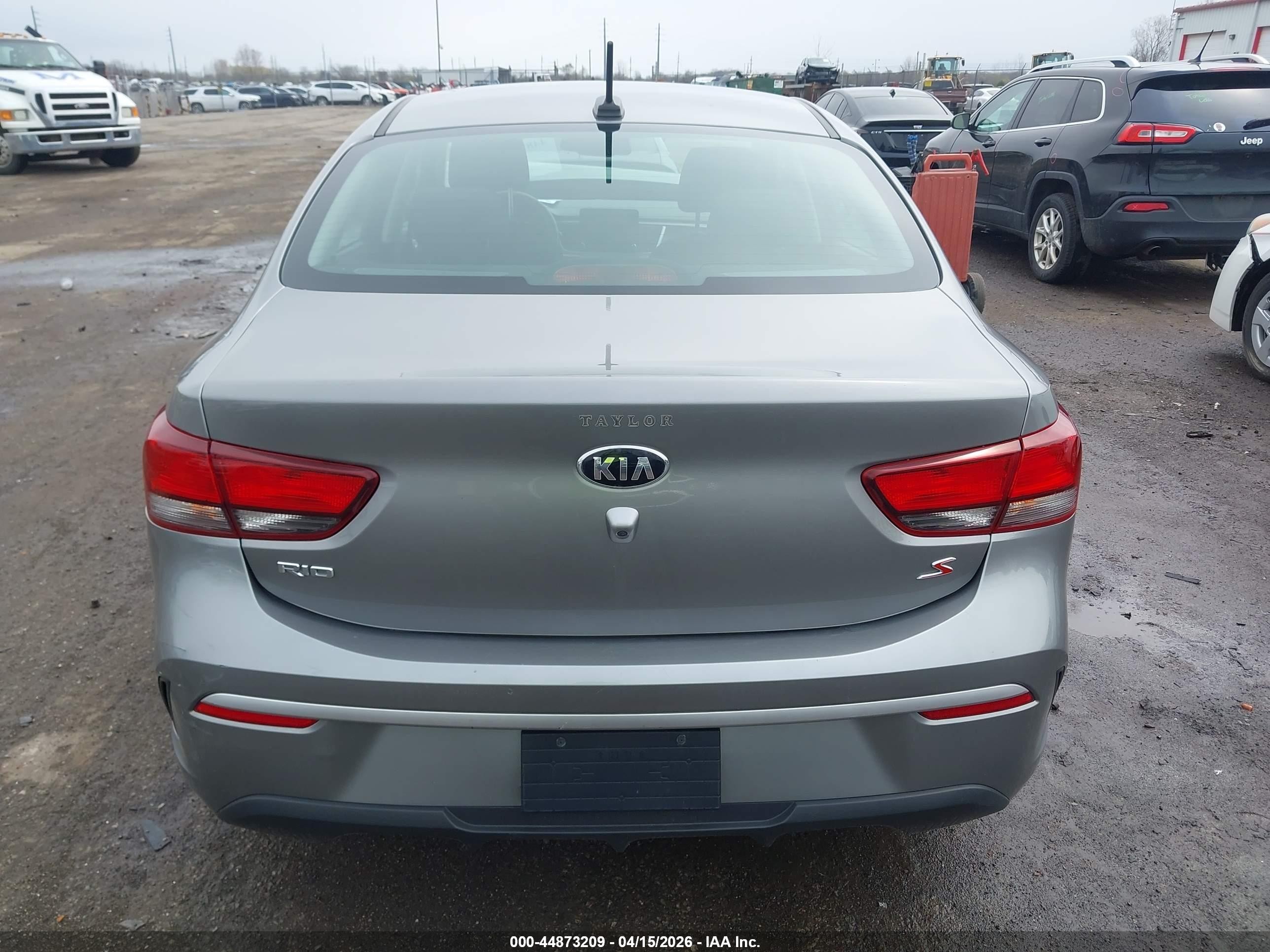 2021 Kia Rio S Серебряный vin: 3KPA24AD3ME395084