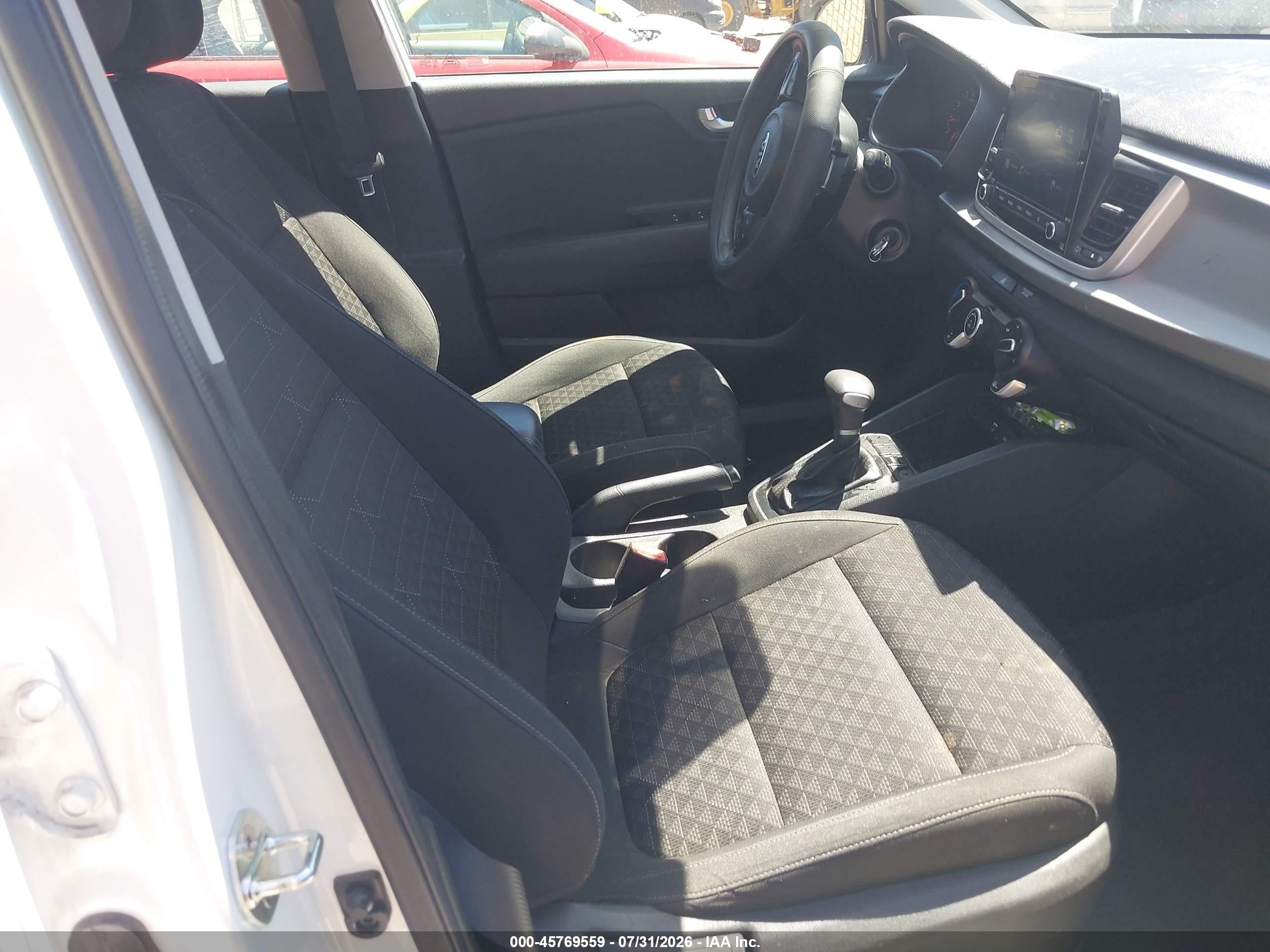 2021 Kia Rio S White vin: 3KPA24AD4ME385888