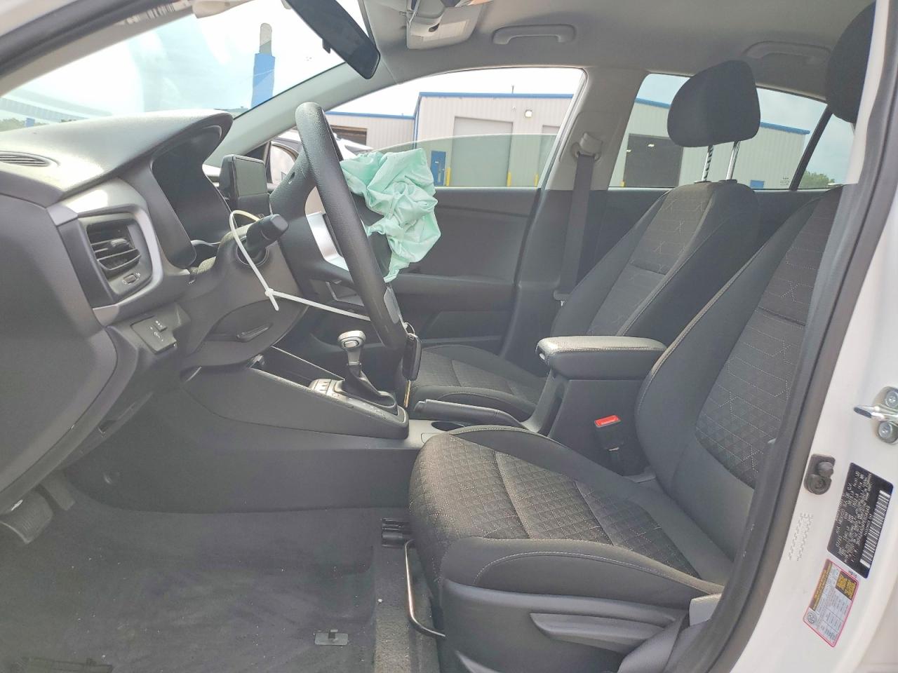 2023 Kia Rio S Белый vin: 3KPA24AD4PE604949