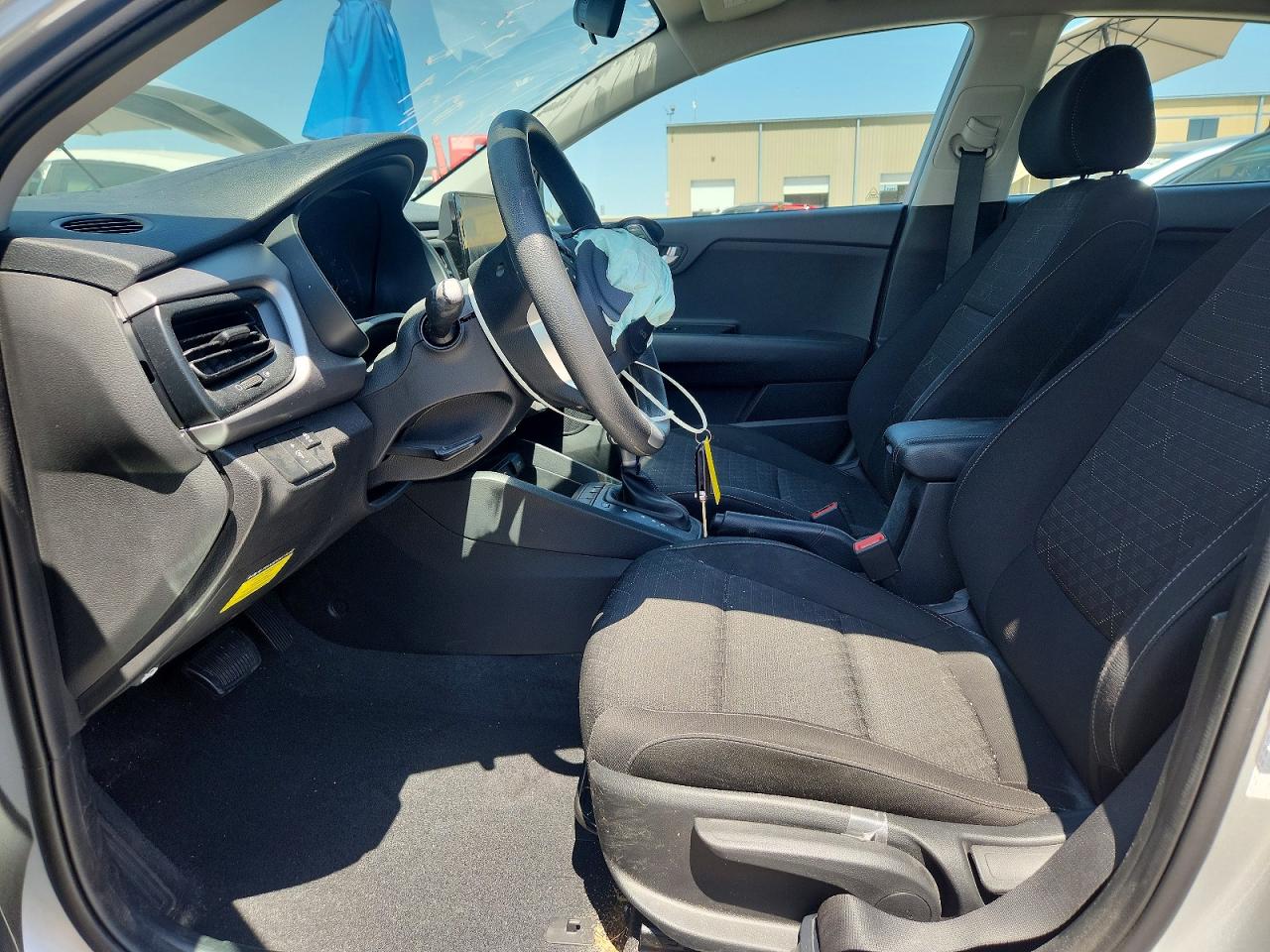2023 Kia Rio S Серебряный vin: 3KPA24AD5PE596618