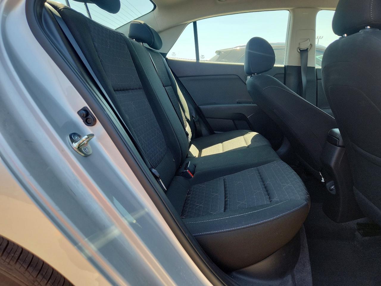 2023 Kia Rio S Серебряный vin: 3KPA24AD5PE596618