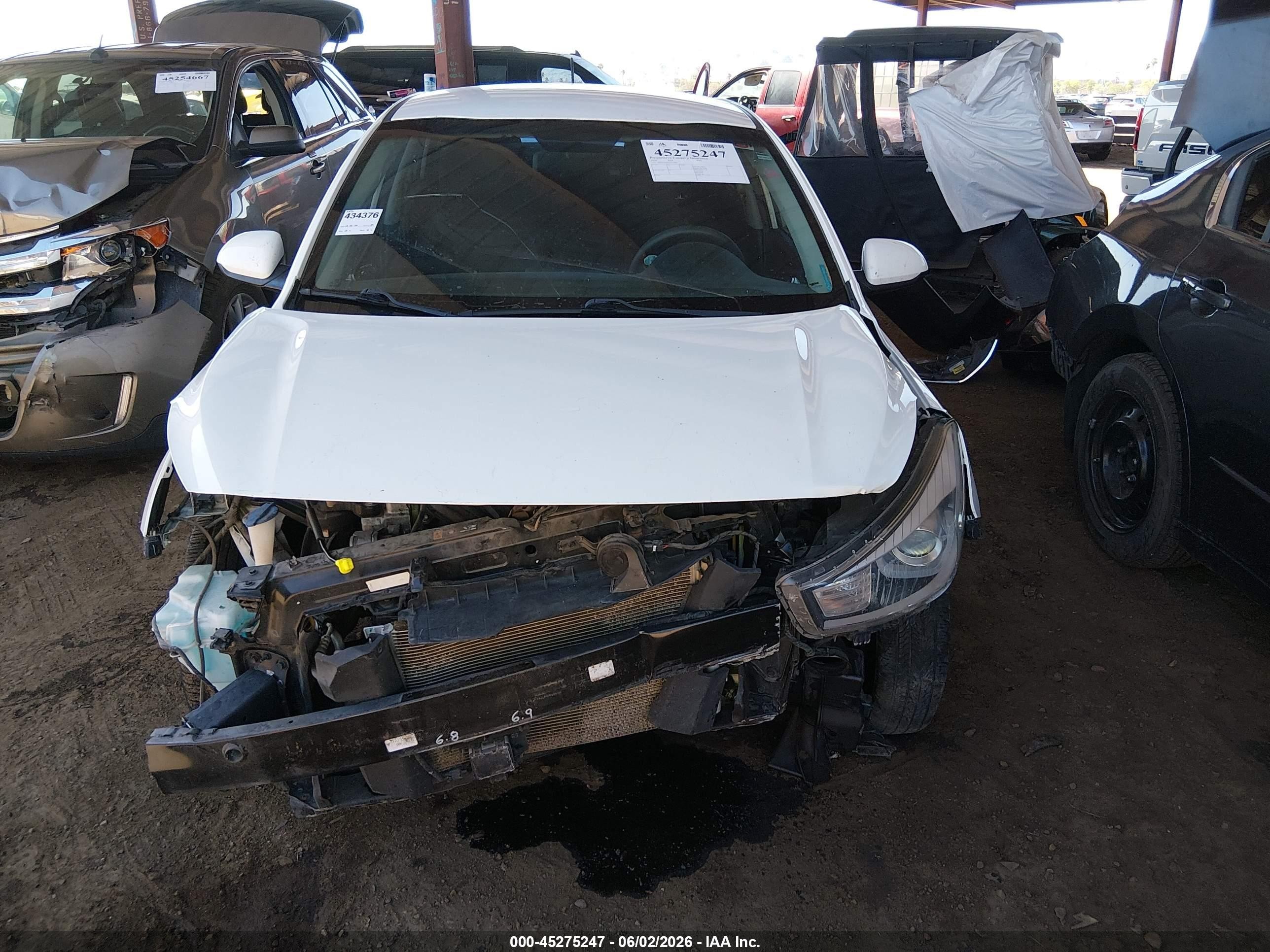 2020 Kia Rio S White vin: 3KPA24AD7LE312965