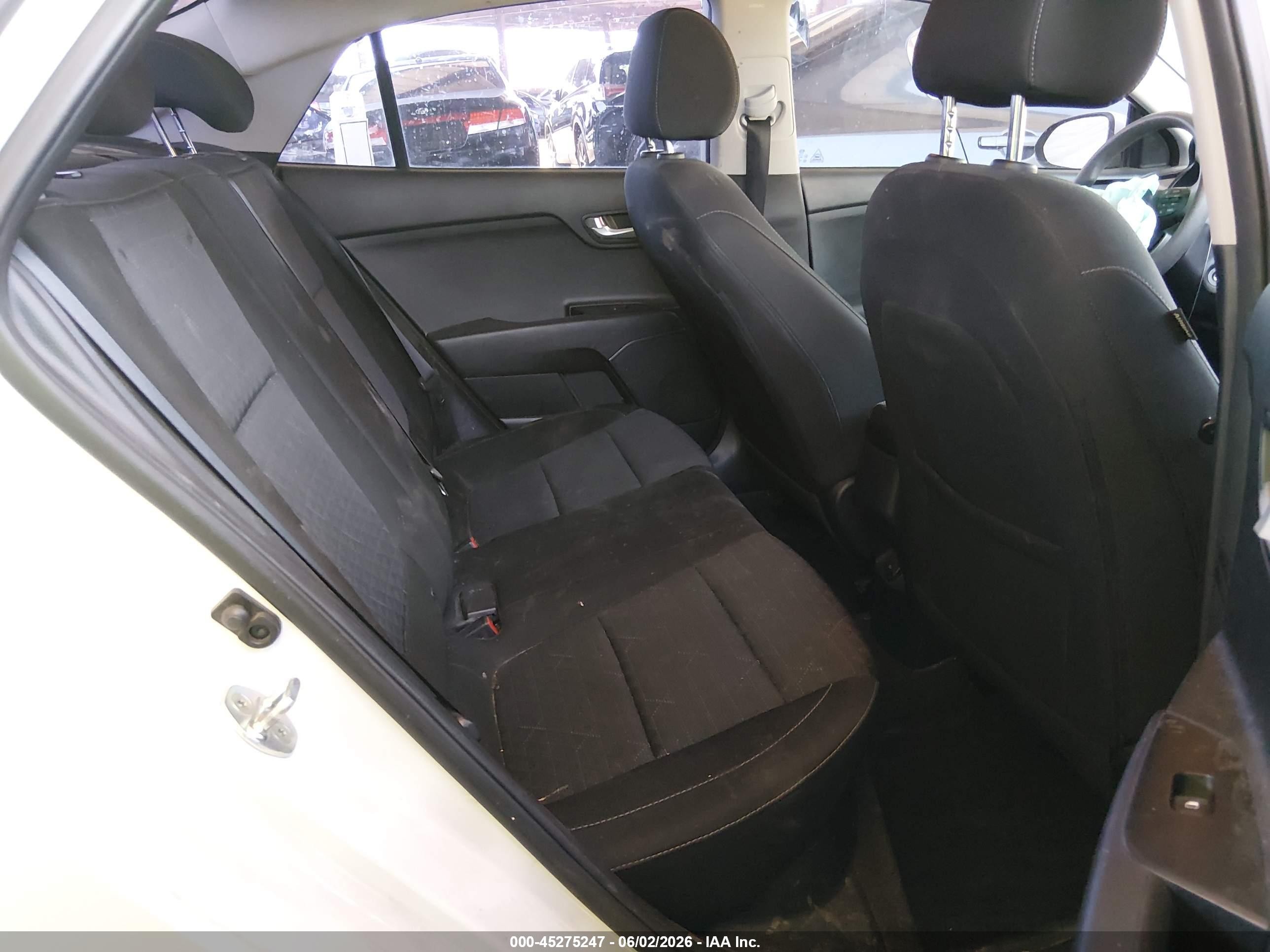 2020 Kia Rio S White vin: 3KPA24AD7LE312965