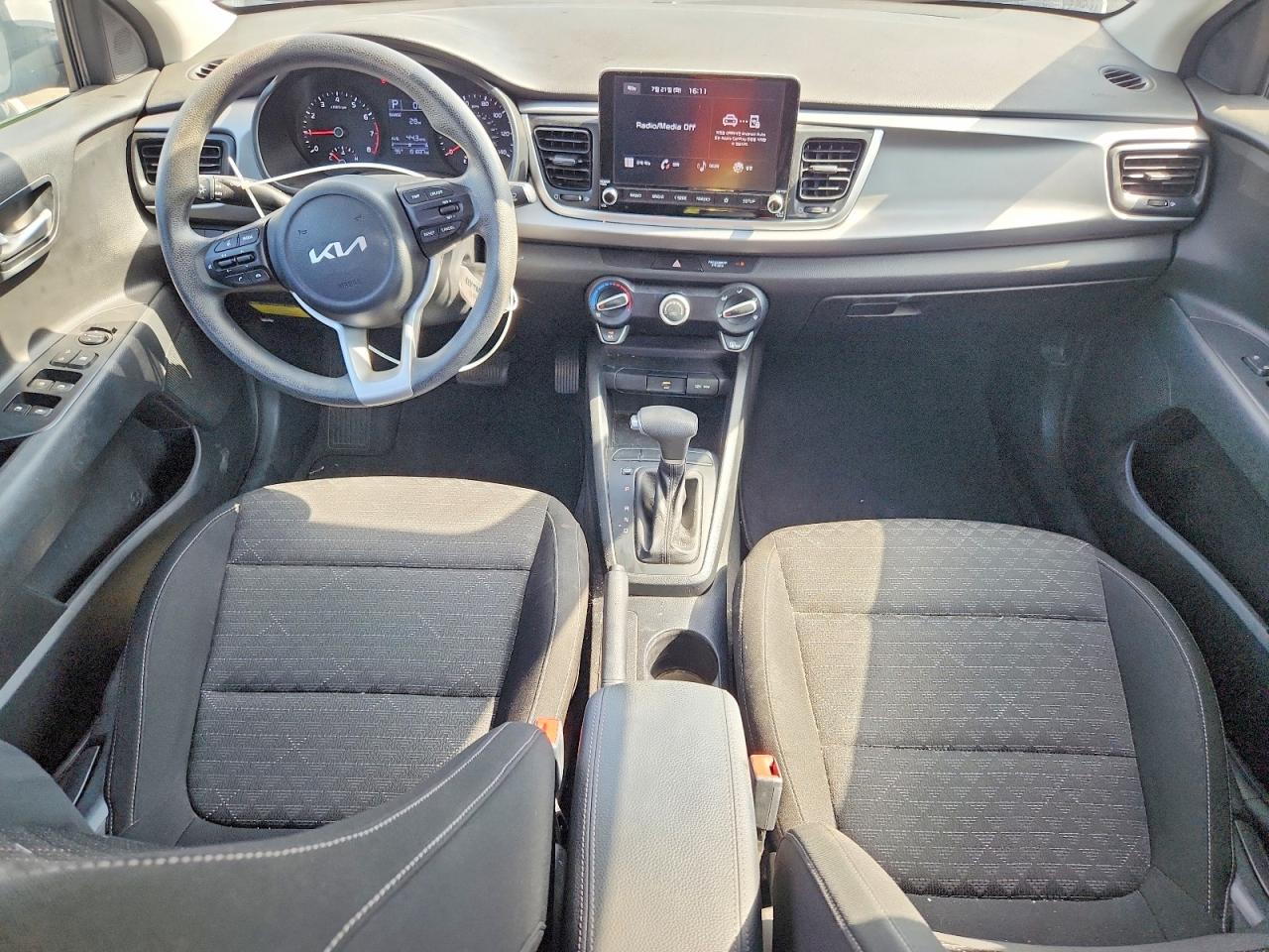 2022 Kia Rio S Silver vin: 3KPA24AD7NE437323