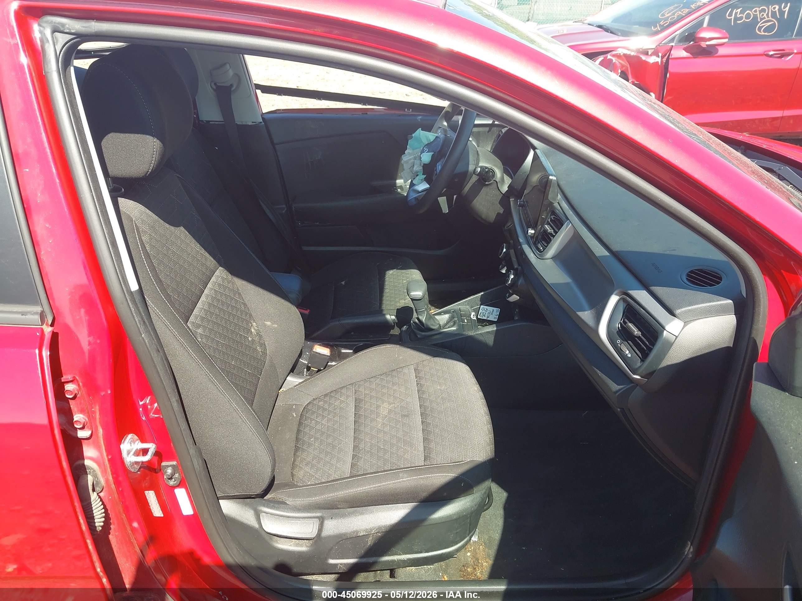 2022 Kia Rio S Red vin: 3KPA24AD9NE471411