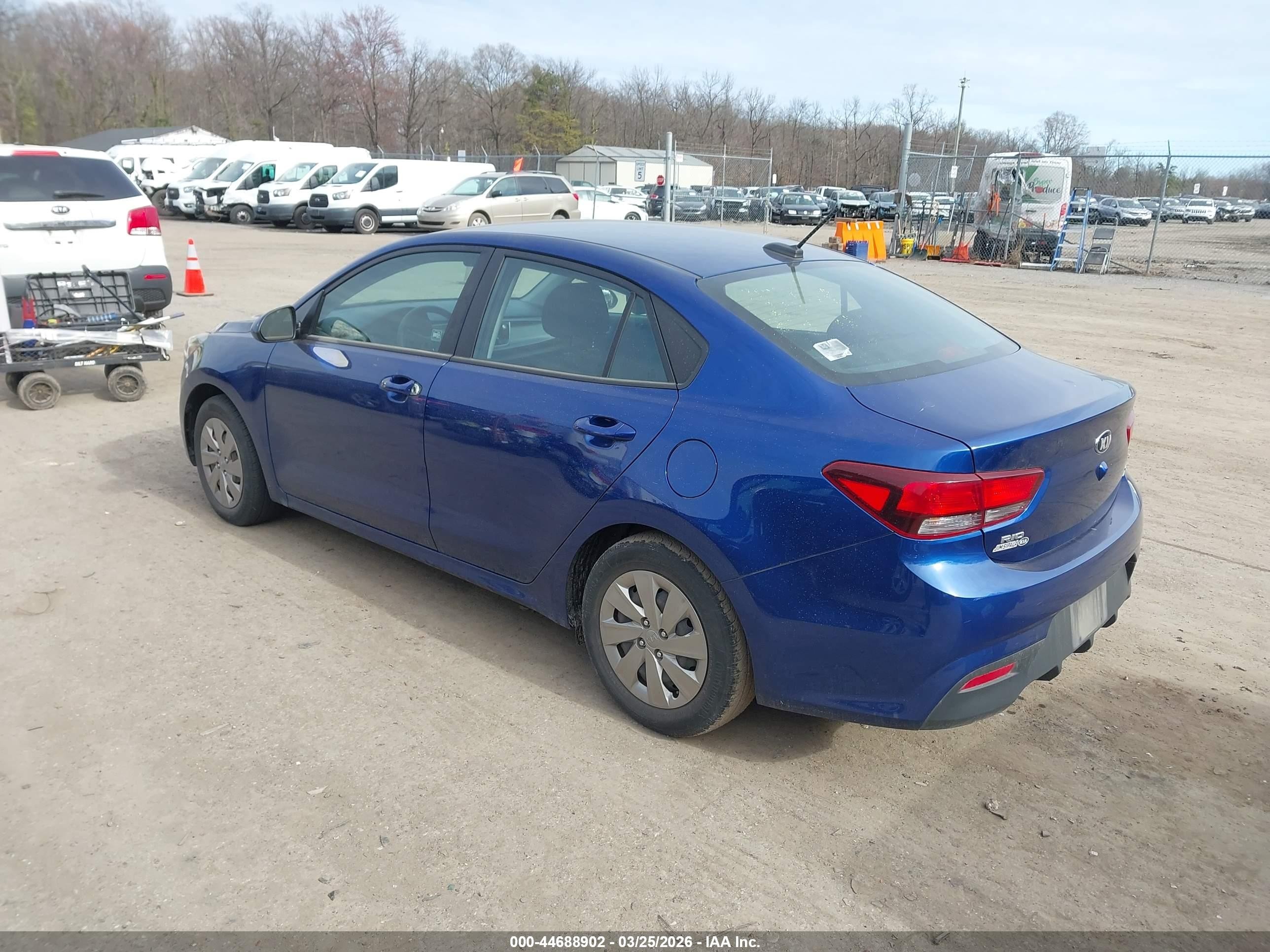 2020 Kia Rio S Синий vin: 3KPA24ADXLE336368