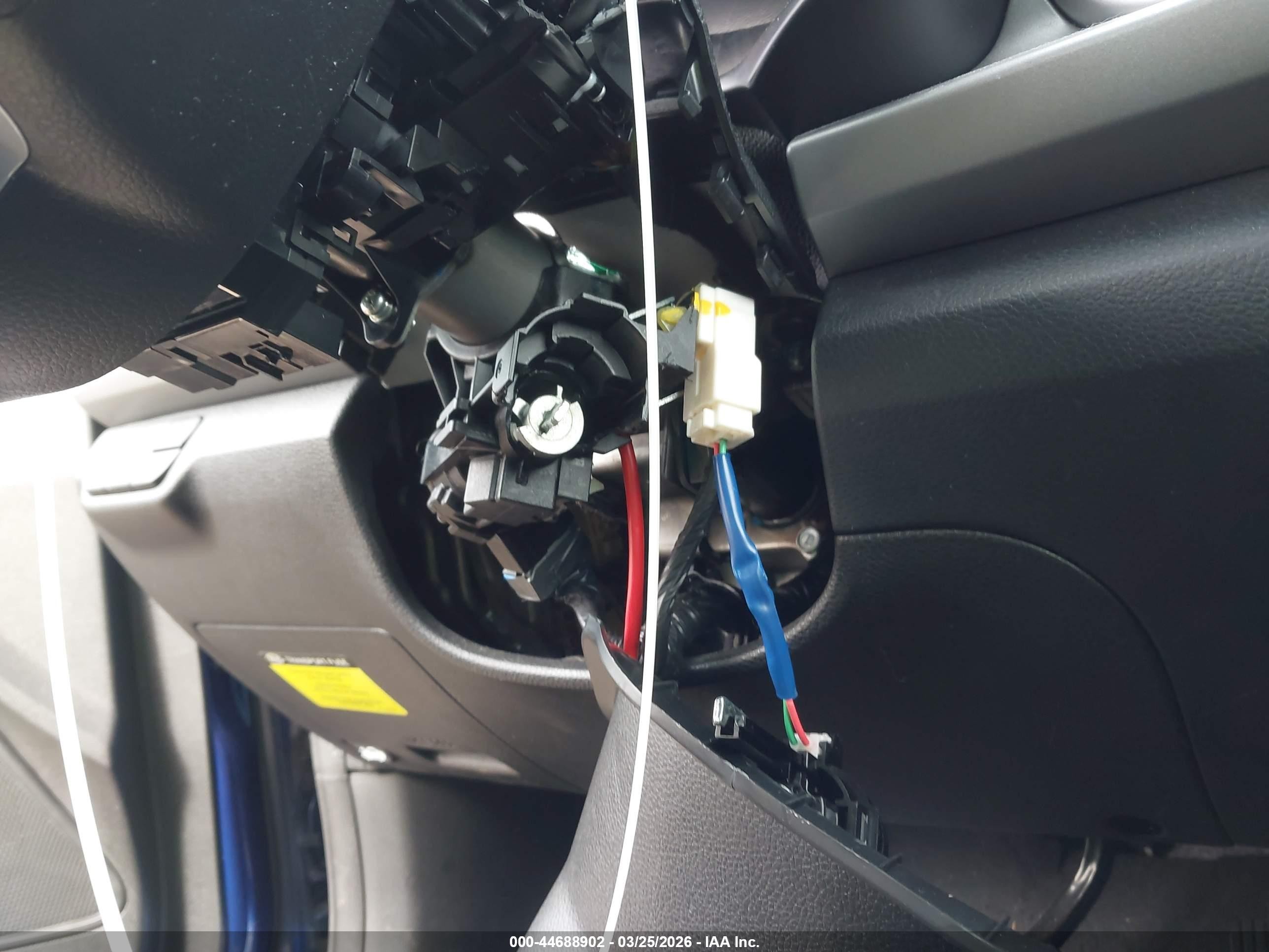 2020 Kia Rio S Синий vin: 3KPA24ADXLE336368