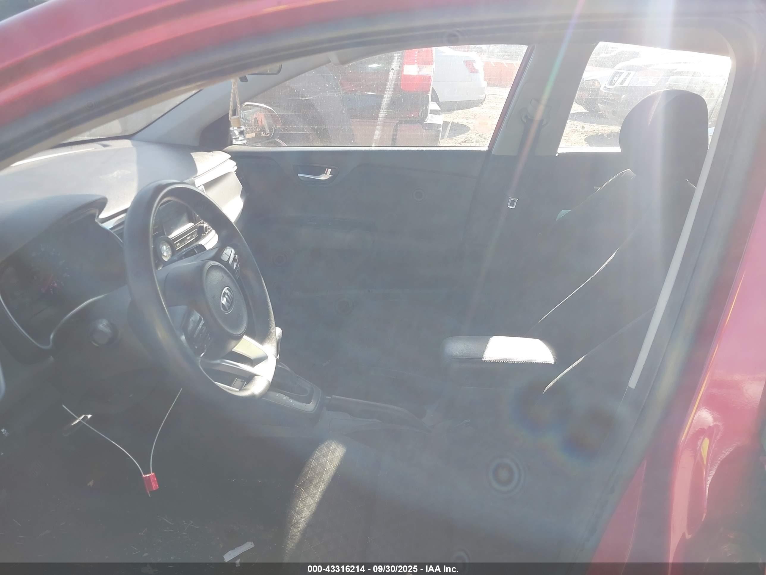 2018 Kia Rio S Red vin: 3KPA25AB8JE094942