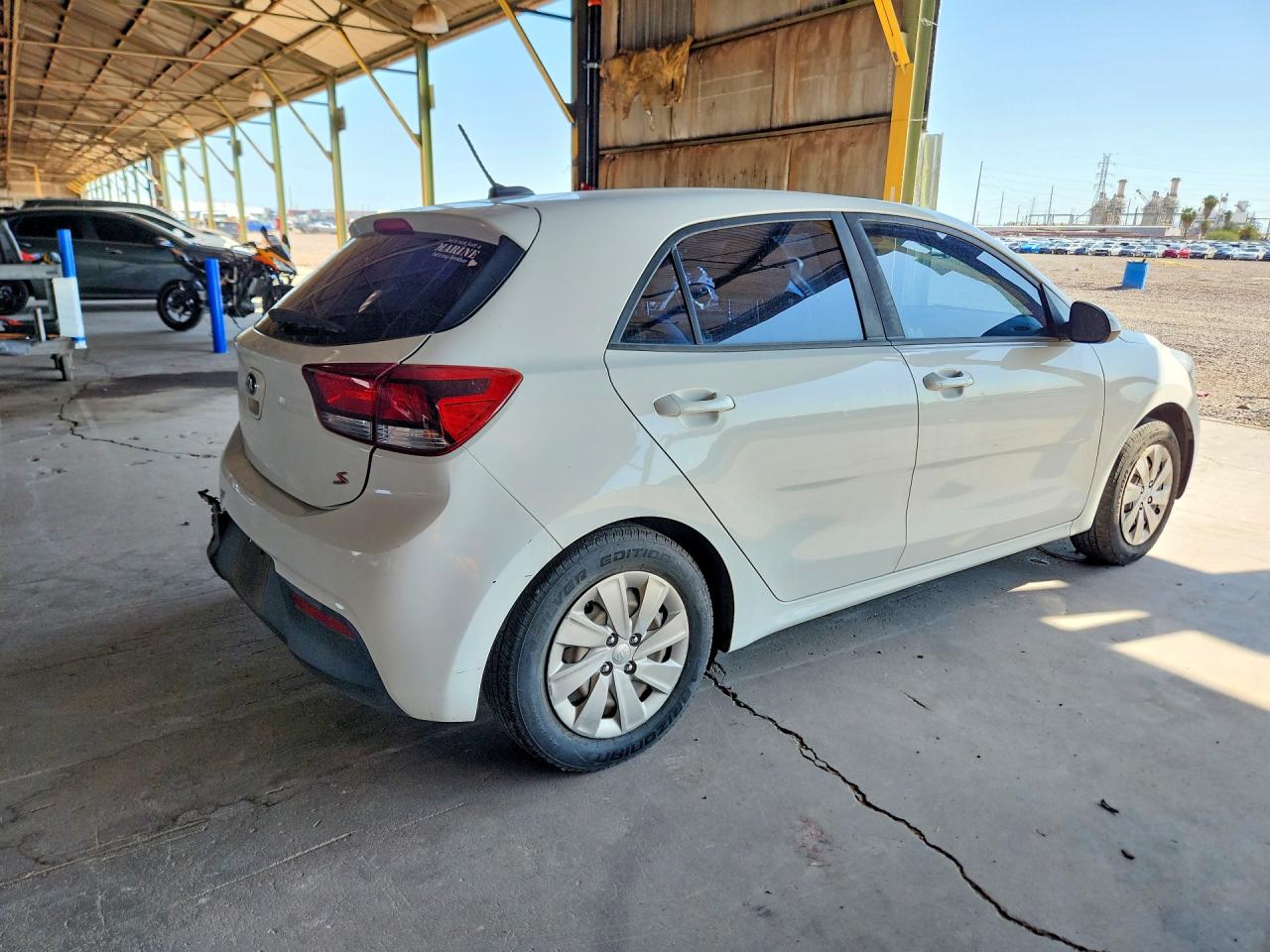 2018 Kia Rio 5-door S White vin: 3KPA25AB9JE094352
