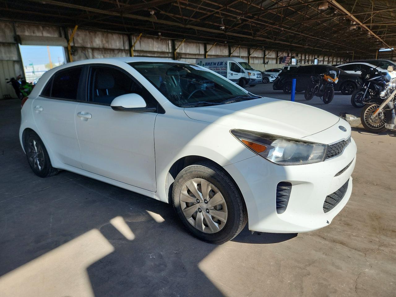 2018 Kia Rio 5-door S White vin: 3KPA25AB9JE094352