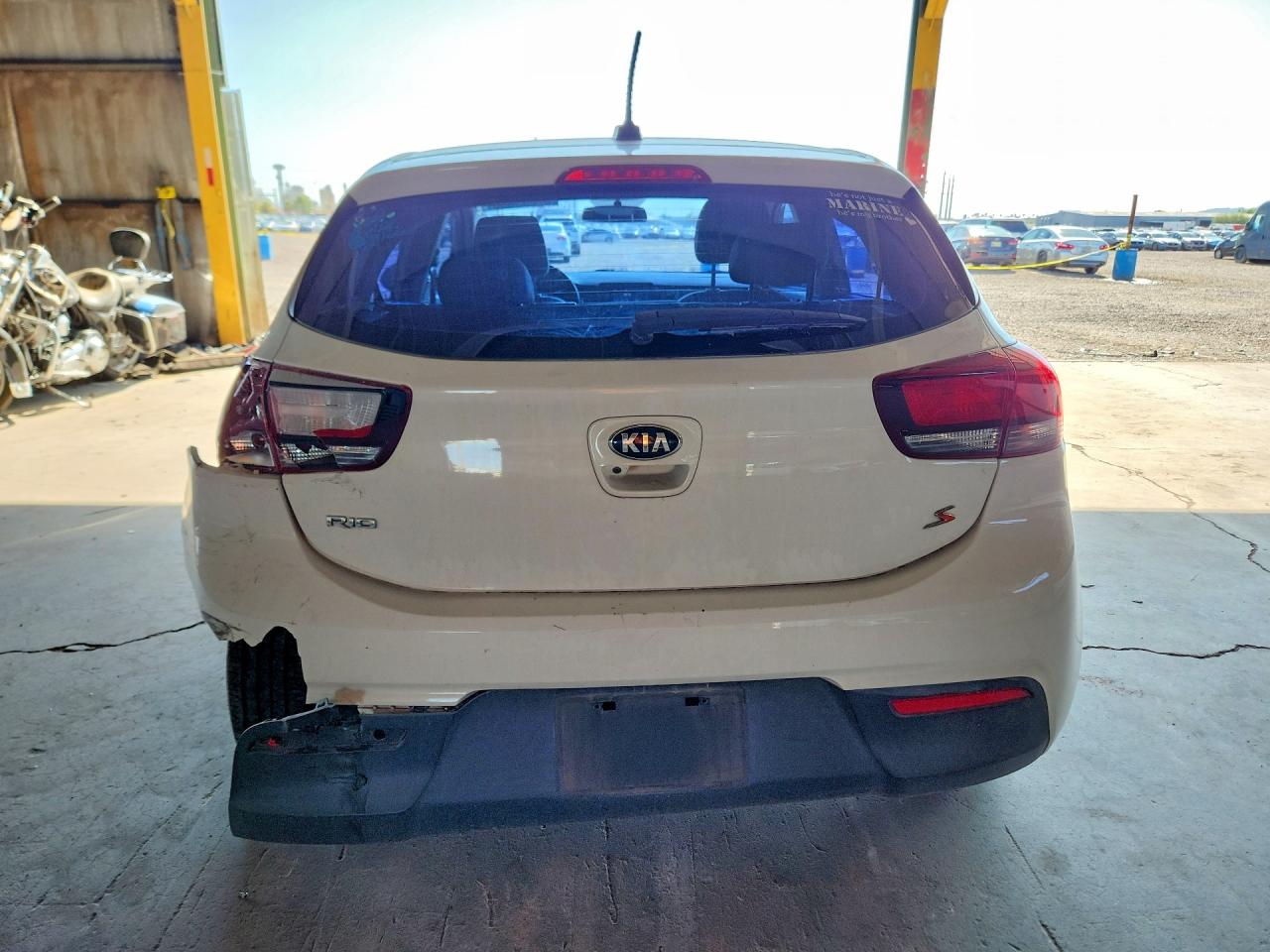 2018 Kia Rio 5-door S White vin: 3KPA25AB9JE094352