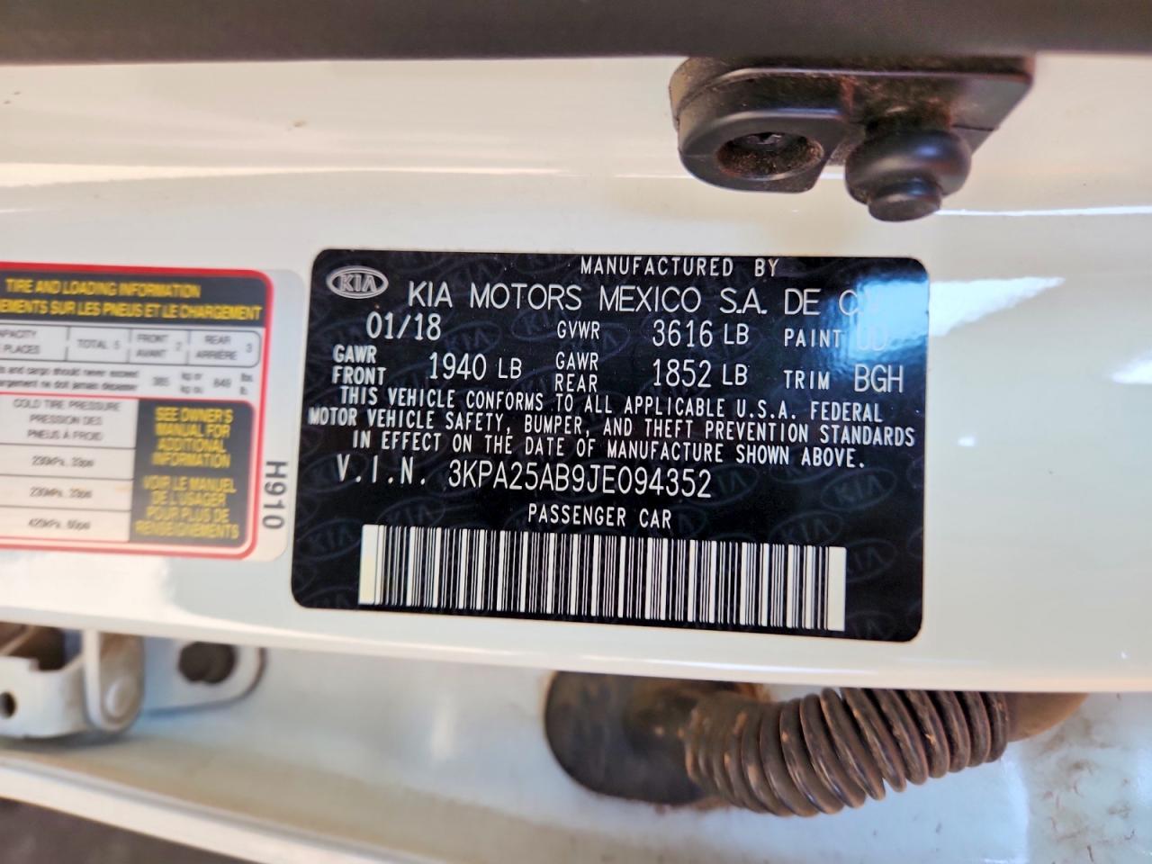 2018 Kia Rio 5-door S White vin: 3KPA25AB9JE094352