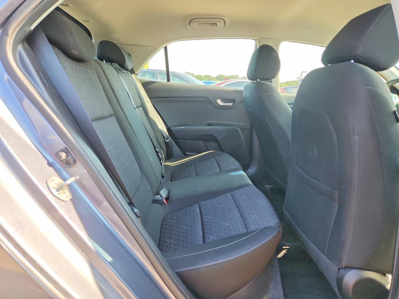 2020 Kia Rio 5-door S Gray vin: 3KPA25AD3LE274351