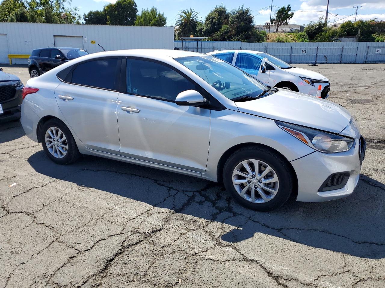 2018 Hyundai Accent Sel Silver vin: 3KPC24A31JE023271