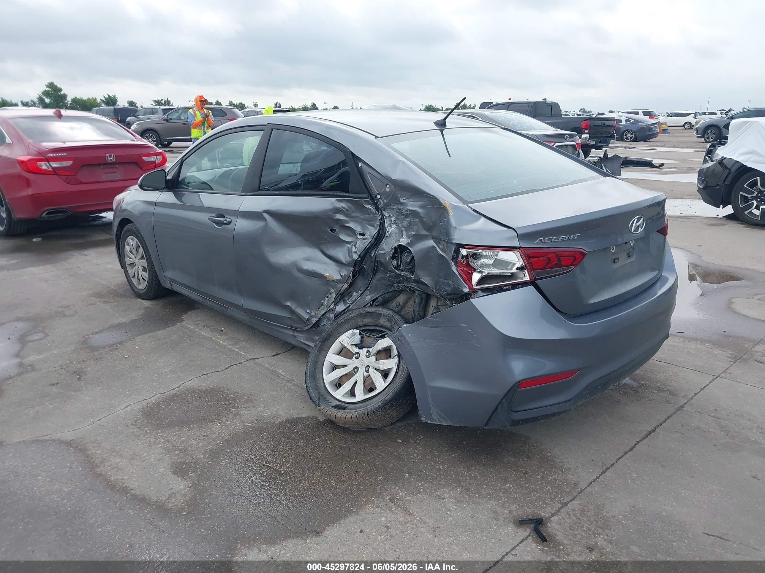 2019 Hyundai Accent Se Серый vin: 3KPC24A31KE039875
