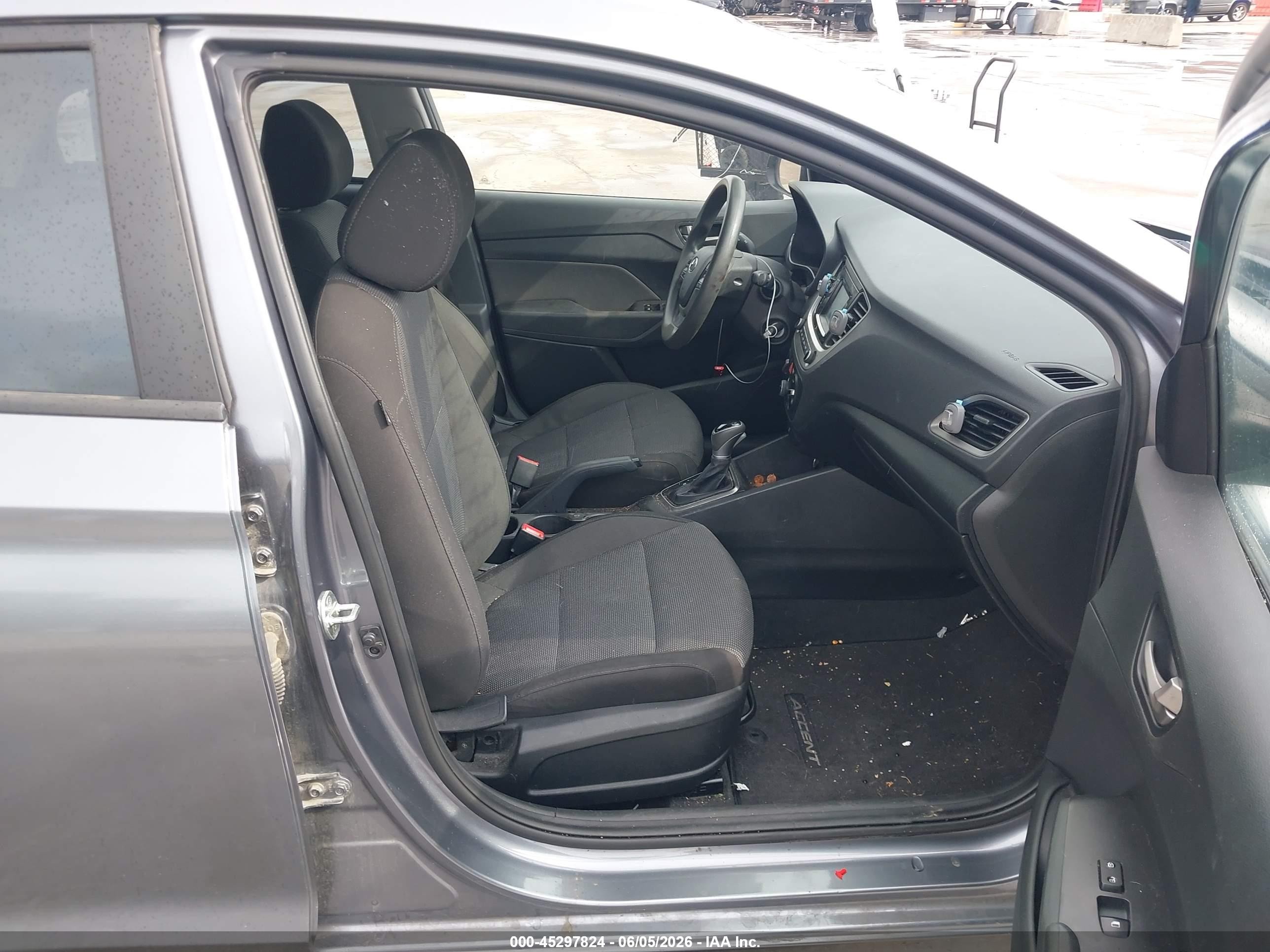 2019 Hyundai Accent Se Серый vin: 3KPC24A31KE039875