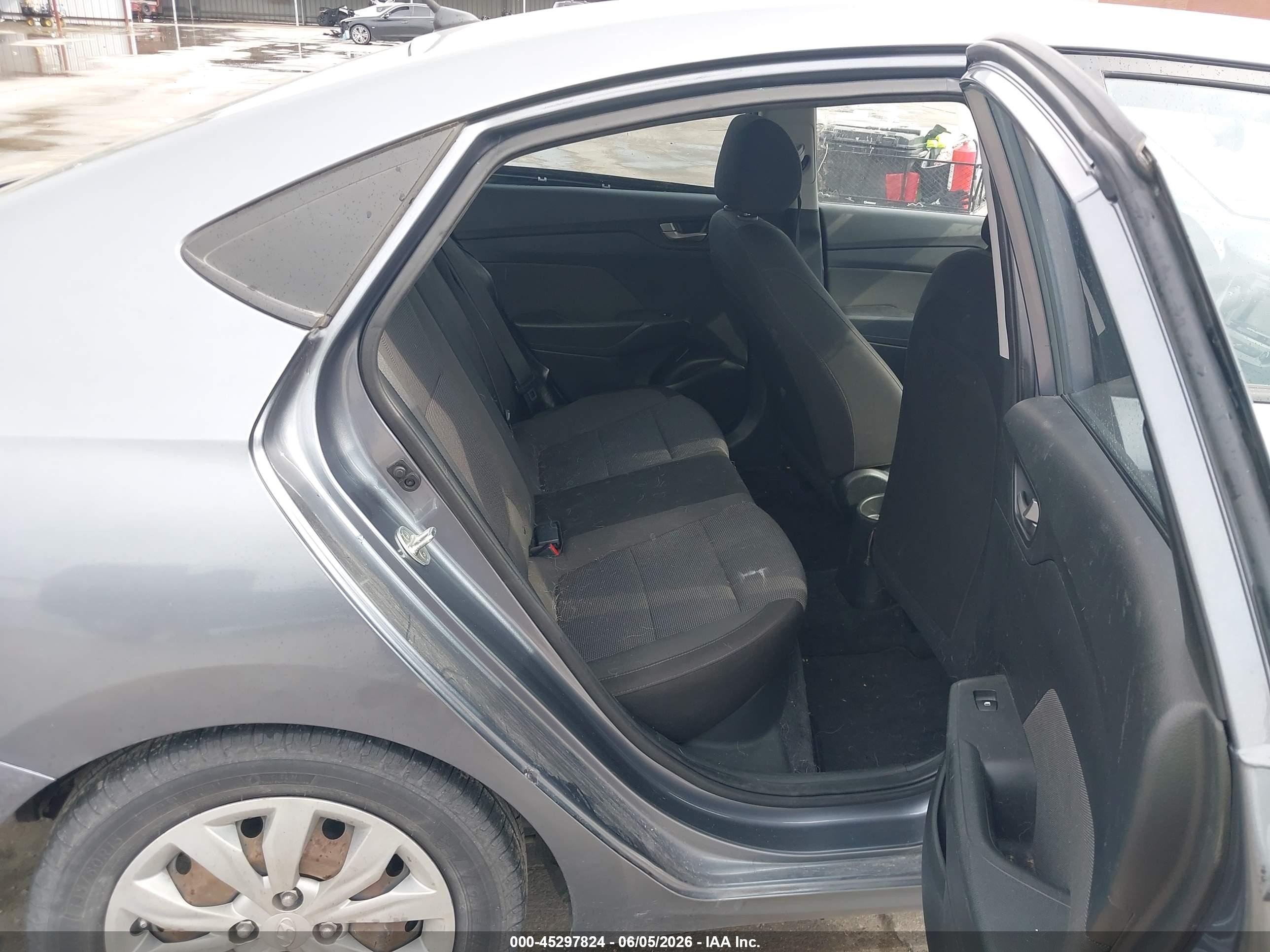 2019 Hyundai Accent Se Серый vin: 3KPC24A31KE039875