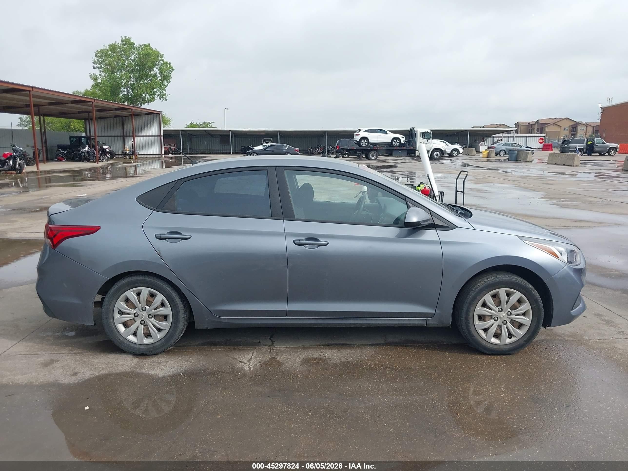 2019 Hyundai Accent Se Серый vin: 3KPC24A31KE039875