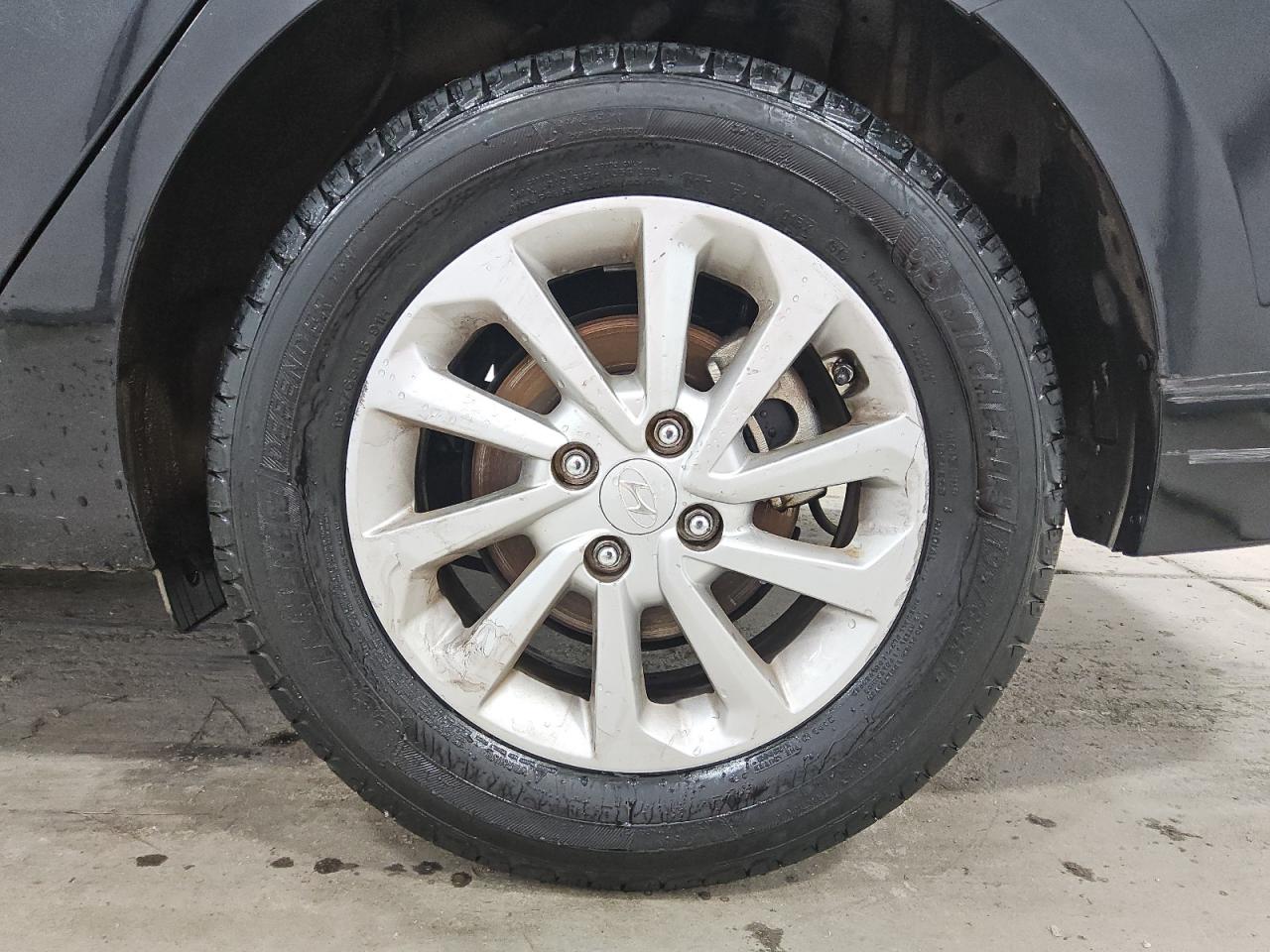 2019 Hyundai Accent Sel Black vin: 3KPC24A32KE051033 Damage: Left Rear Wheel, Curb Rash, > 12 Inches