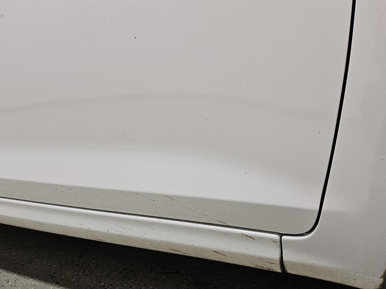 2019 Hyundai Accent Se White vin: 3KPC24A32KE062548 Damage: Right Rocker Panel Molding, Chipped, 3