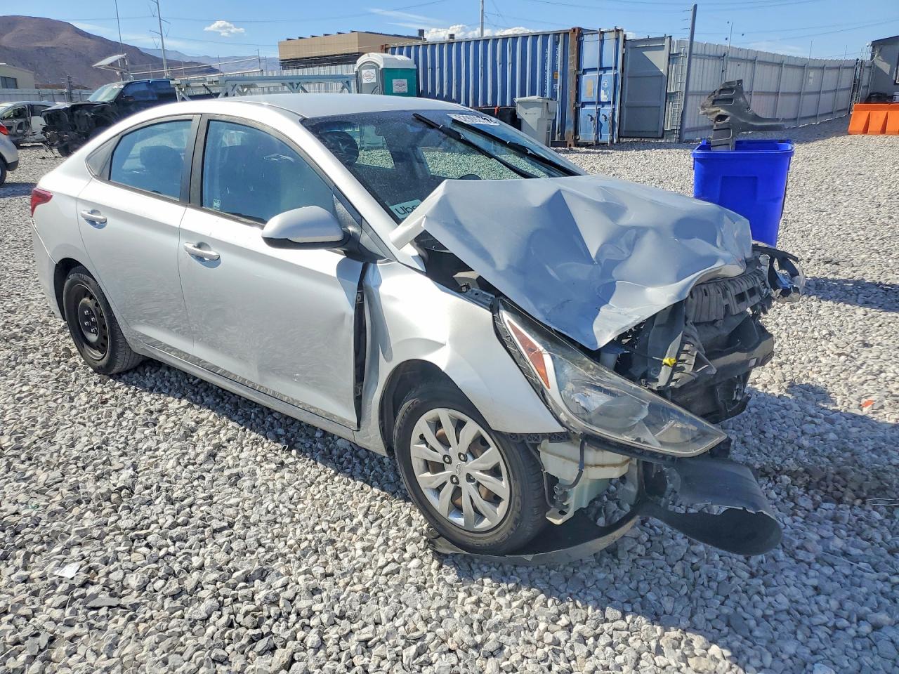 2018 Hyundai Accent Silver vin: 3KPC24A34JE017609