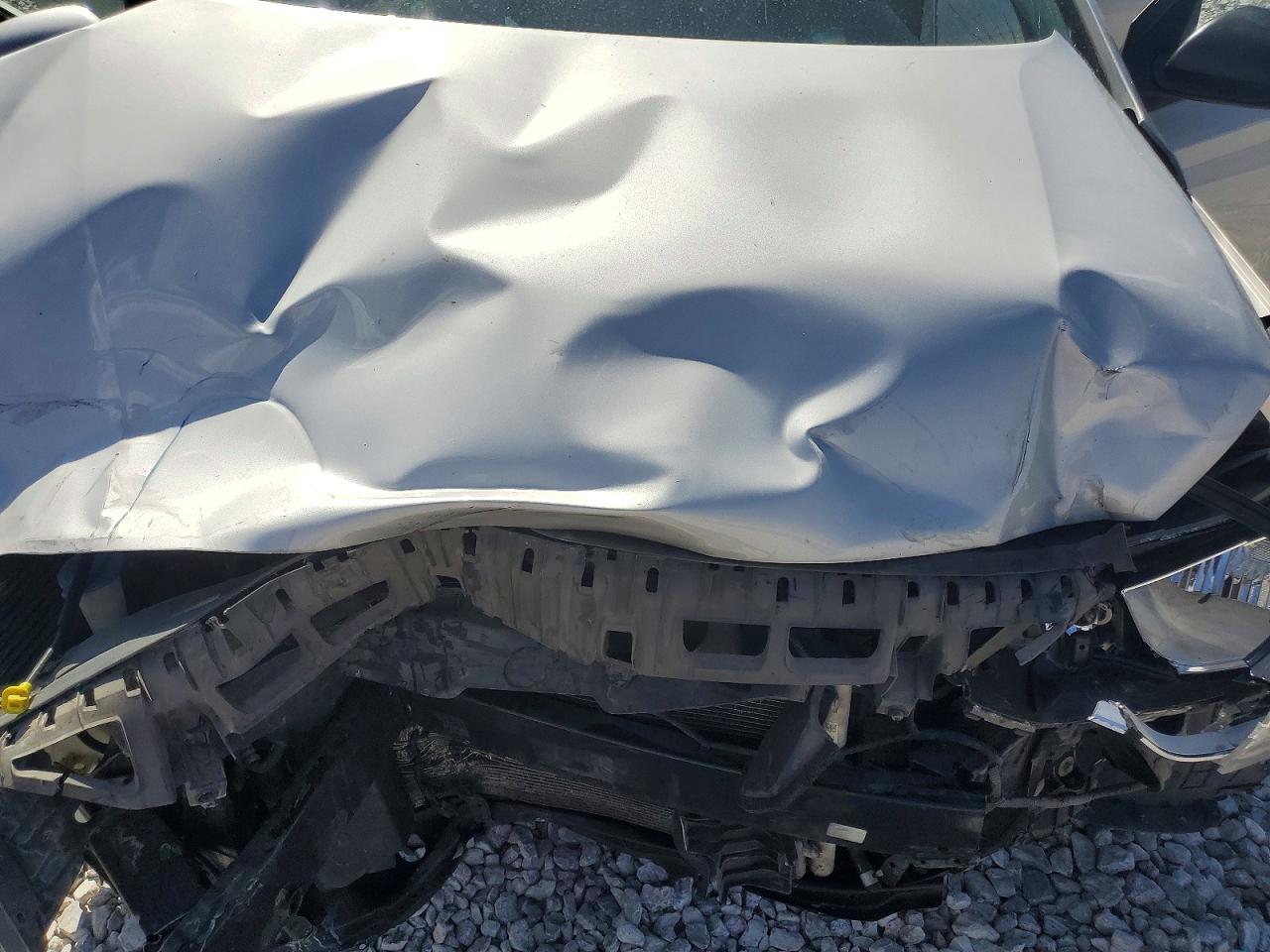2018 Hyundai Accent Silver vin: 3KPC24A34JE017609