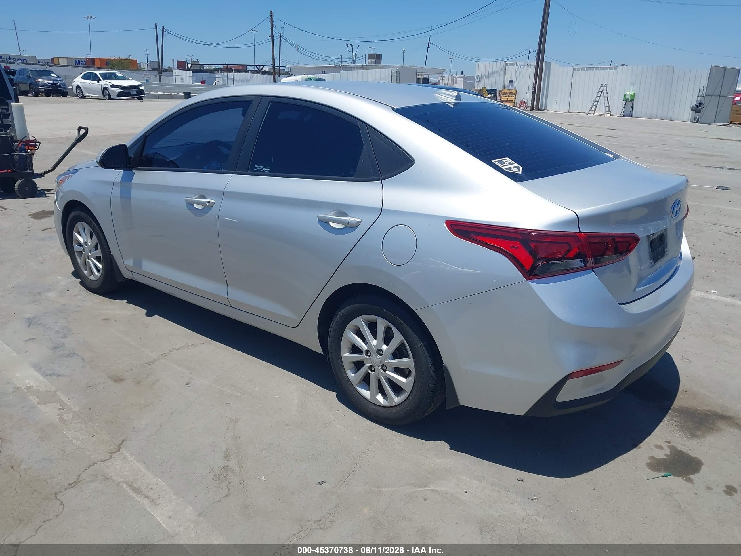 2018 Hyundai Accent Sel Серебряный vin: 3KPC24A36JE021791