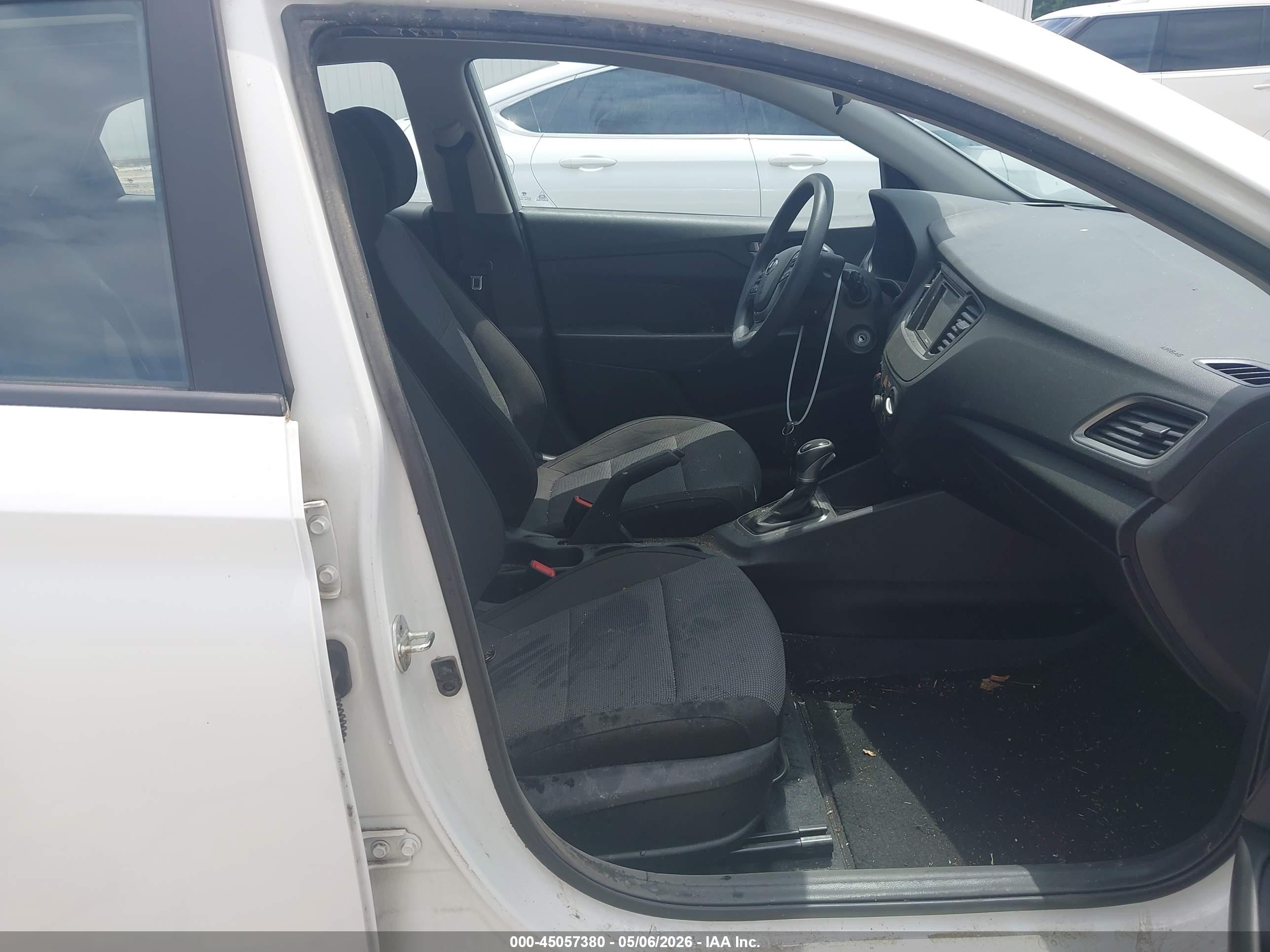 2019 Hyundai Accent Se Белый vin: 3KPC24A36KE038799
