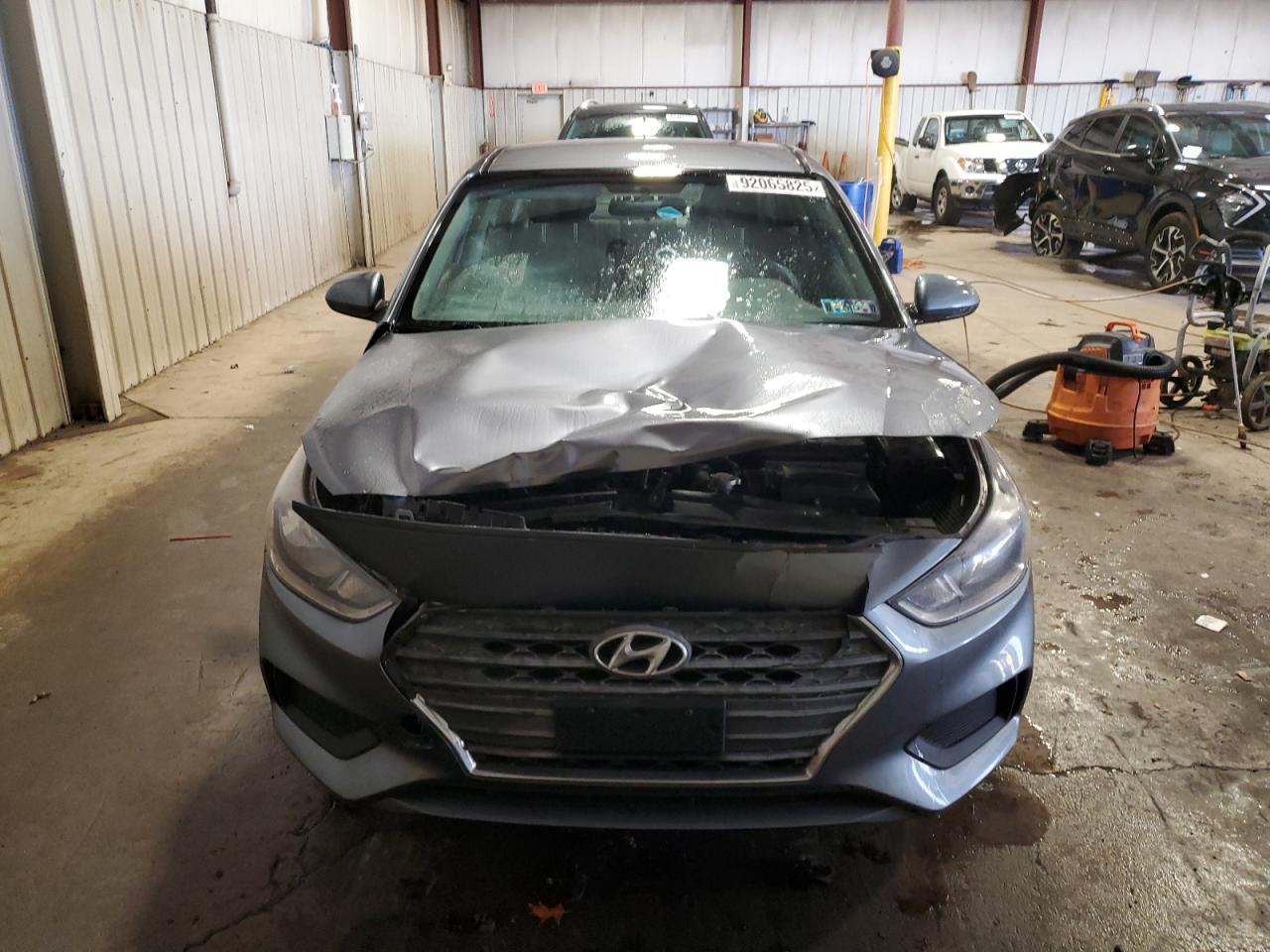 2018 Hyundai Accent Se Серый vin: 3KPC24A37JE033464