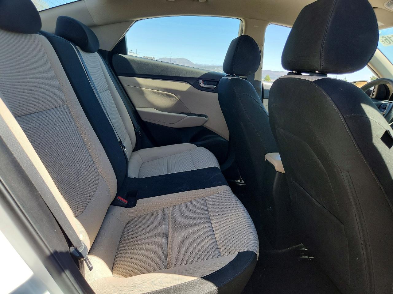 2019 Hyundai Accent Sel White vin: 3KPC24A37KE047107