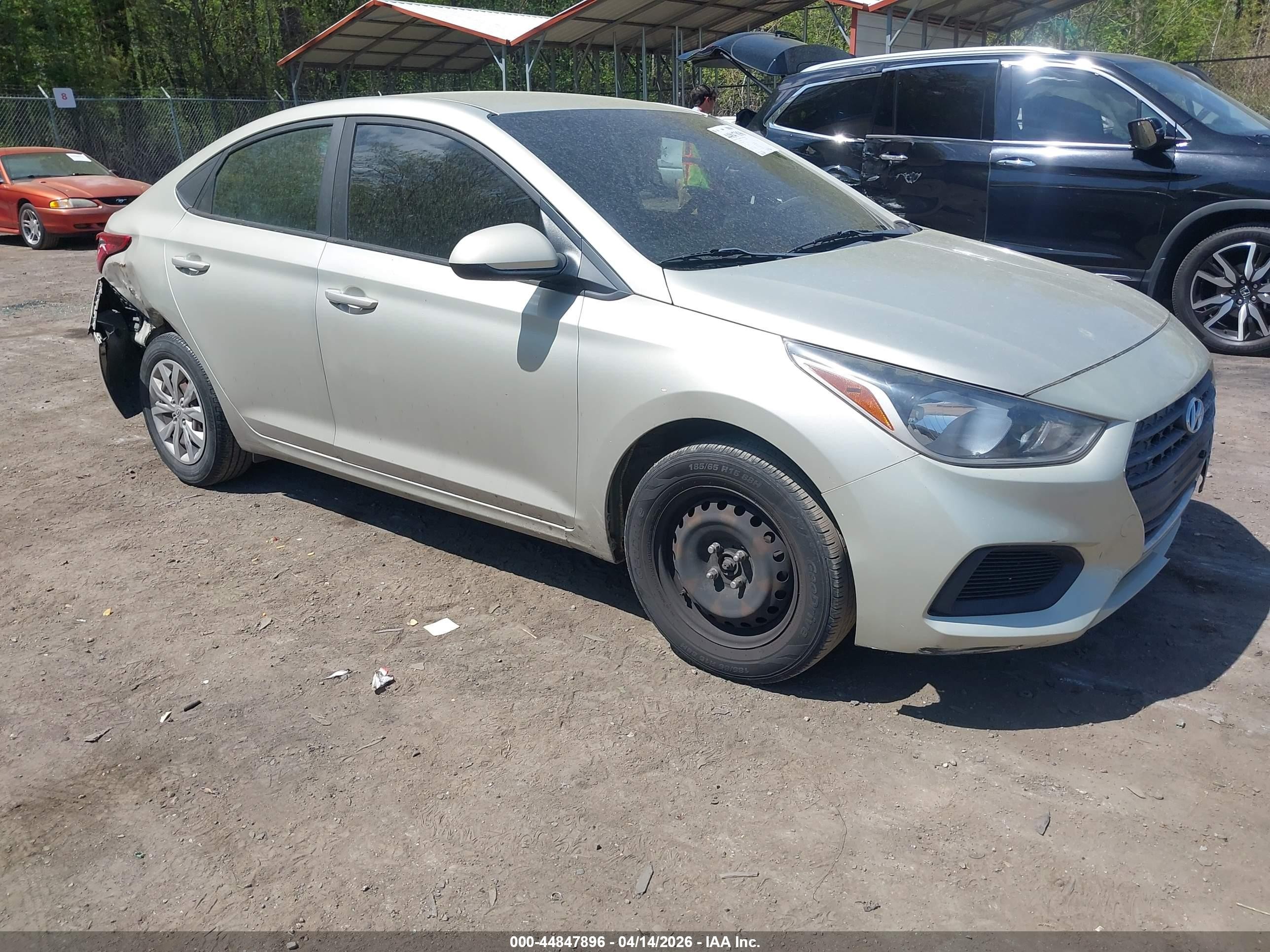 2018 Hyundai Accent Se Champagne vin: 3KPC24A38JE013594